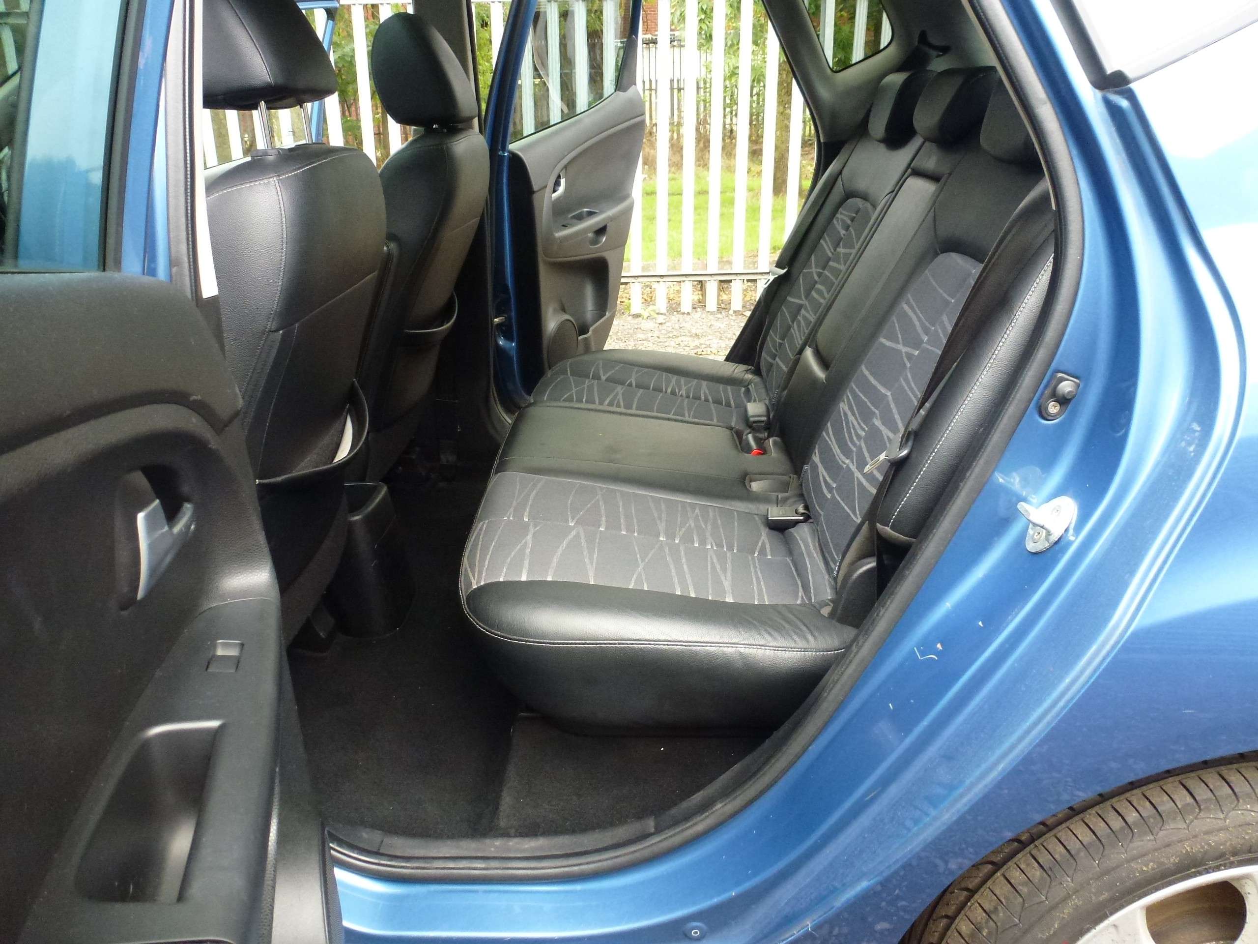 2012 KIA VENGA 2012 KIA VENGA