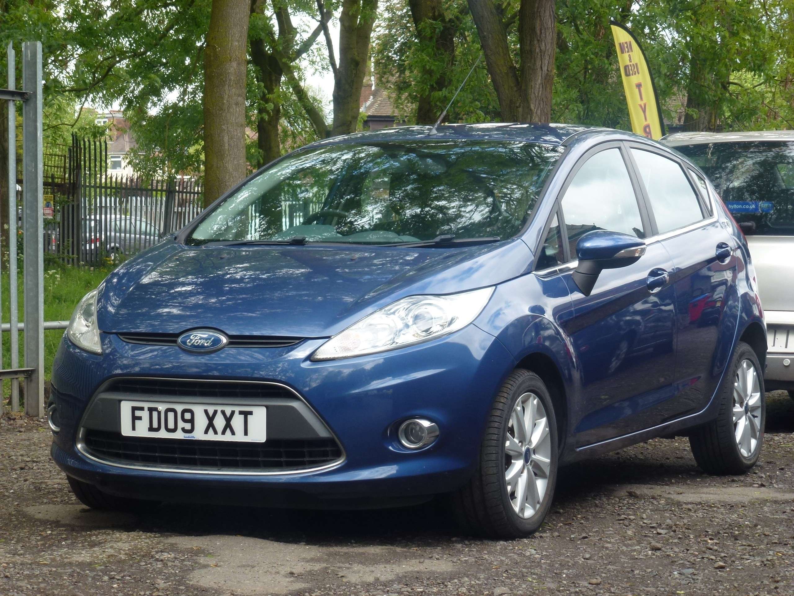 A 2009 FORD FIESTA 1.4 Zetec Hatchback 5dr Petrol Manual (133 g/km, 94 bhp) A 2009 FORD FIESTA 1.4 Zetec Hatchback 5dr Petrol Manual (133 g/km, 94 bhp)