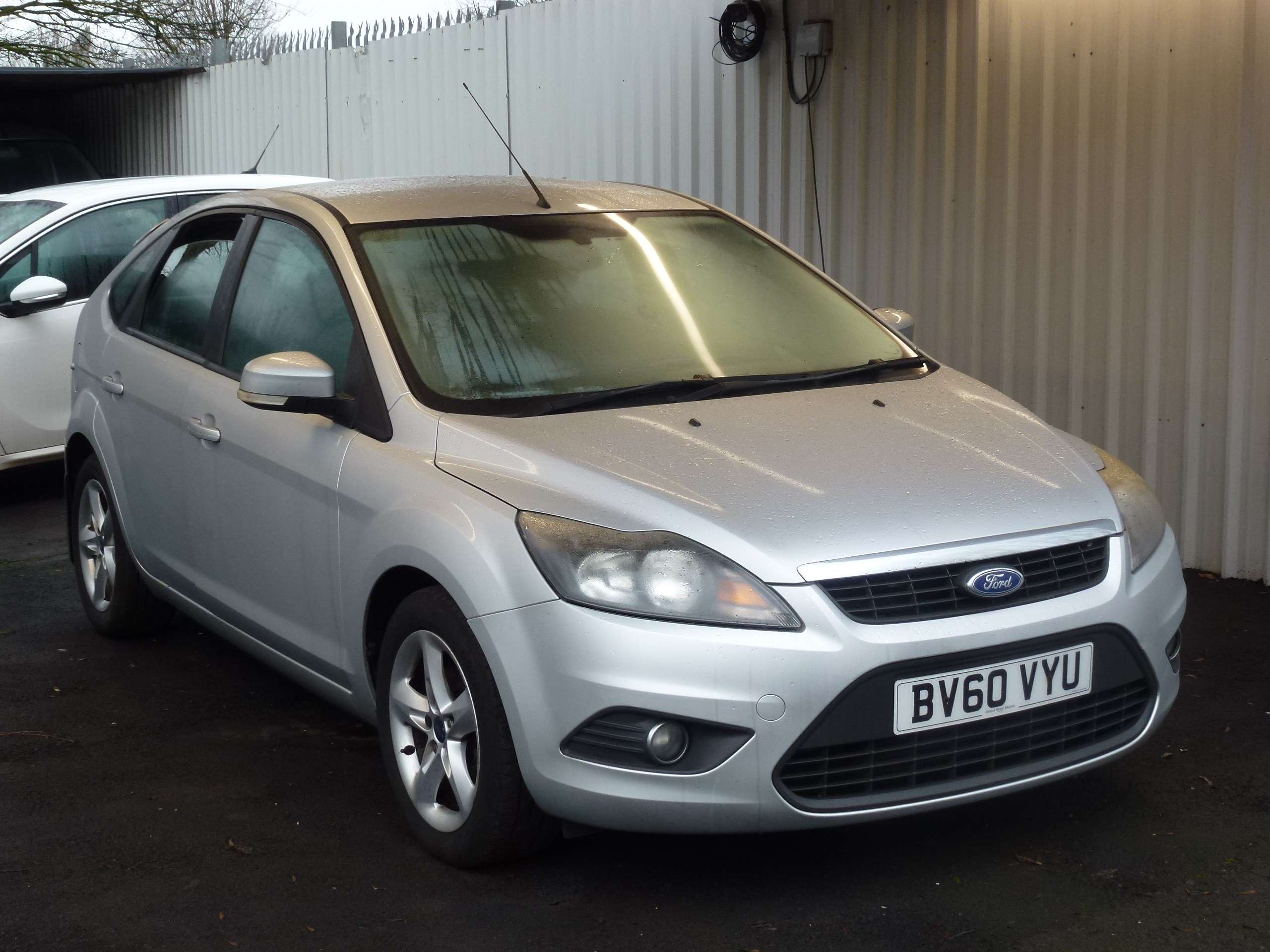 A 2010 FORD FOCUS 1.6 TDCi DPF Zetec Hatchback 5dr Diesel Manual (115 g/km, 108 bhp) A 2010 FORD FOCUS 1.6 TDCi DPF Zetec Hatchback 5dr Diesel Manual (115 g/km, 108 bhp)