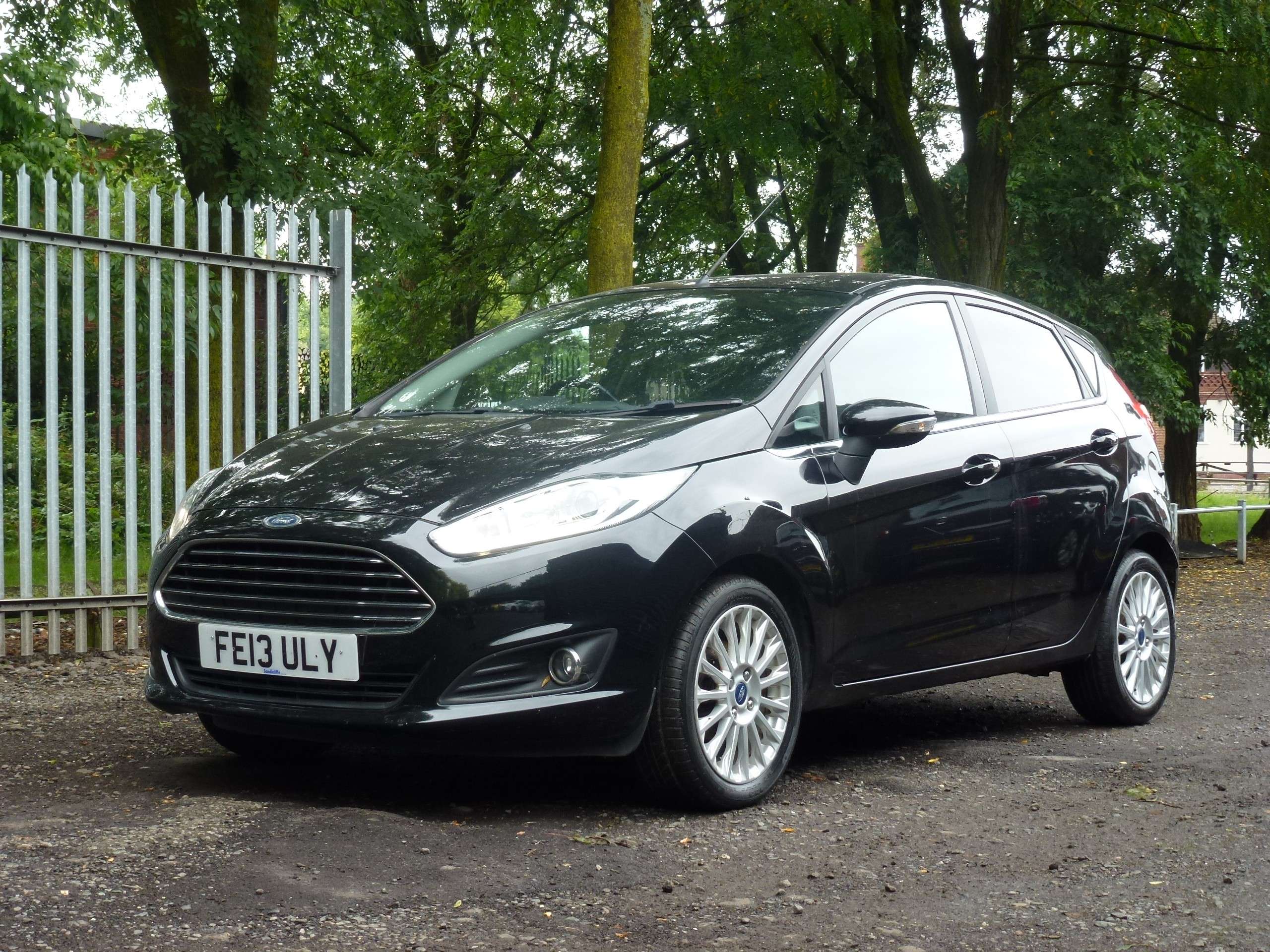 A 2013 FORD FIESTA 1.0 EcoBoost Titanium 5dr A 2013 FORD FIESTA 1.0 EcoBoost Titanium 5dr