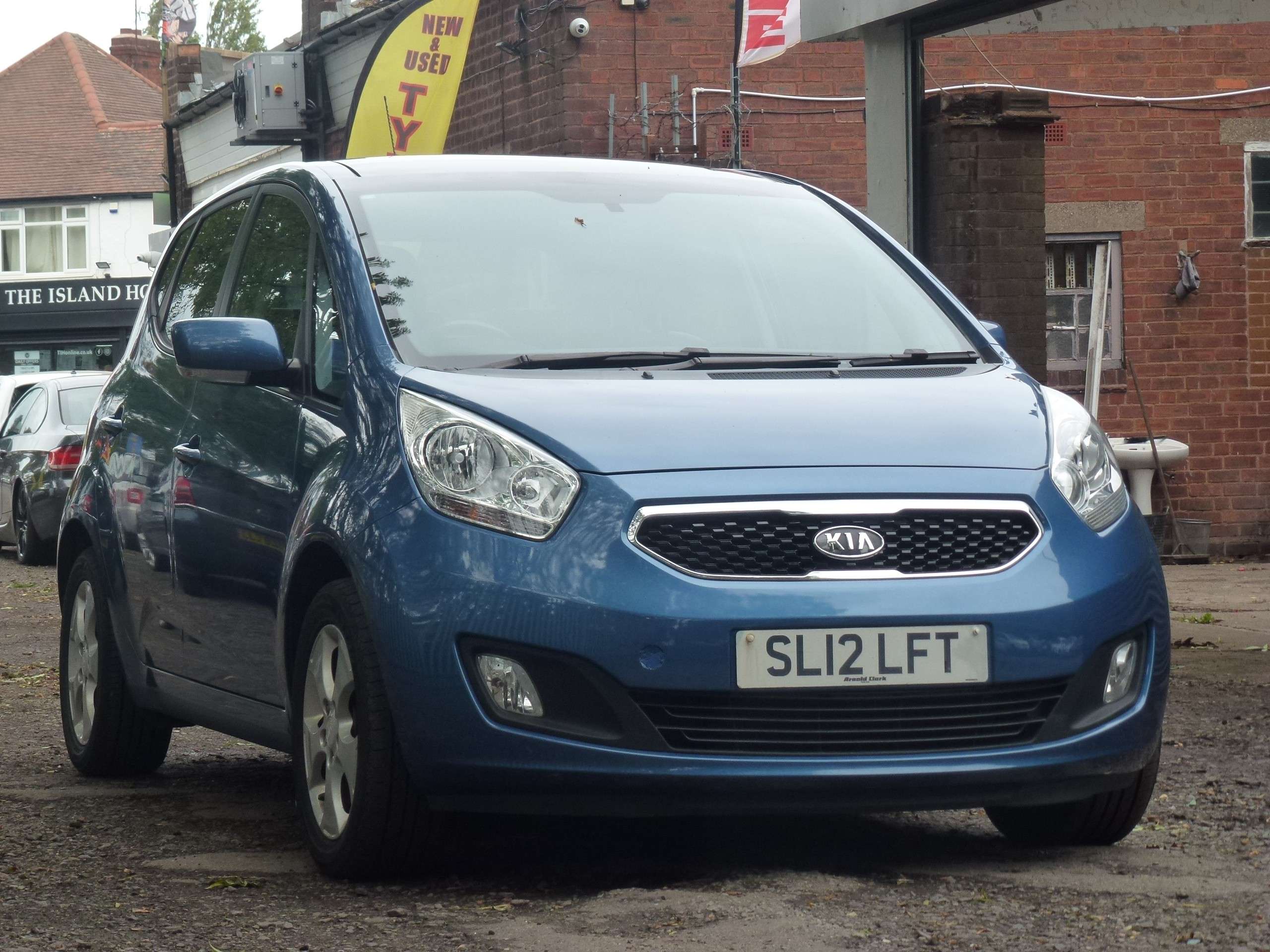 A 2012 KIA VENGA 1.6 EcoDynamics 3 MPV 5dr Petrol Manual Euro 5 (s/s) (123 bhp) A 2012 KIA VENGA 1.6 EcoDynamics 3 MPV 5dr Petrol Manual Euro 5 (s/s) (123 bhp)