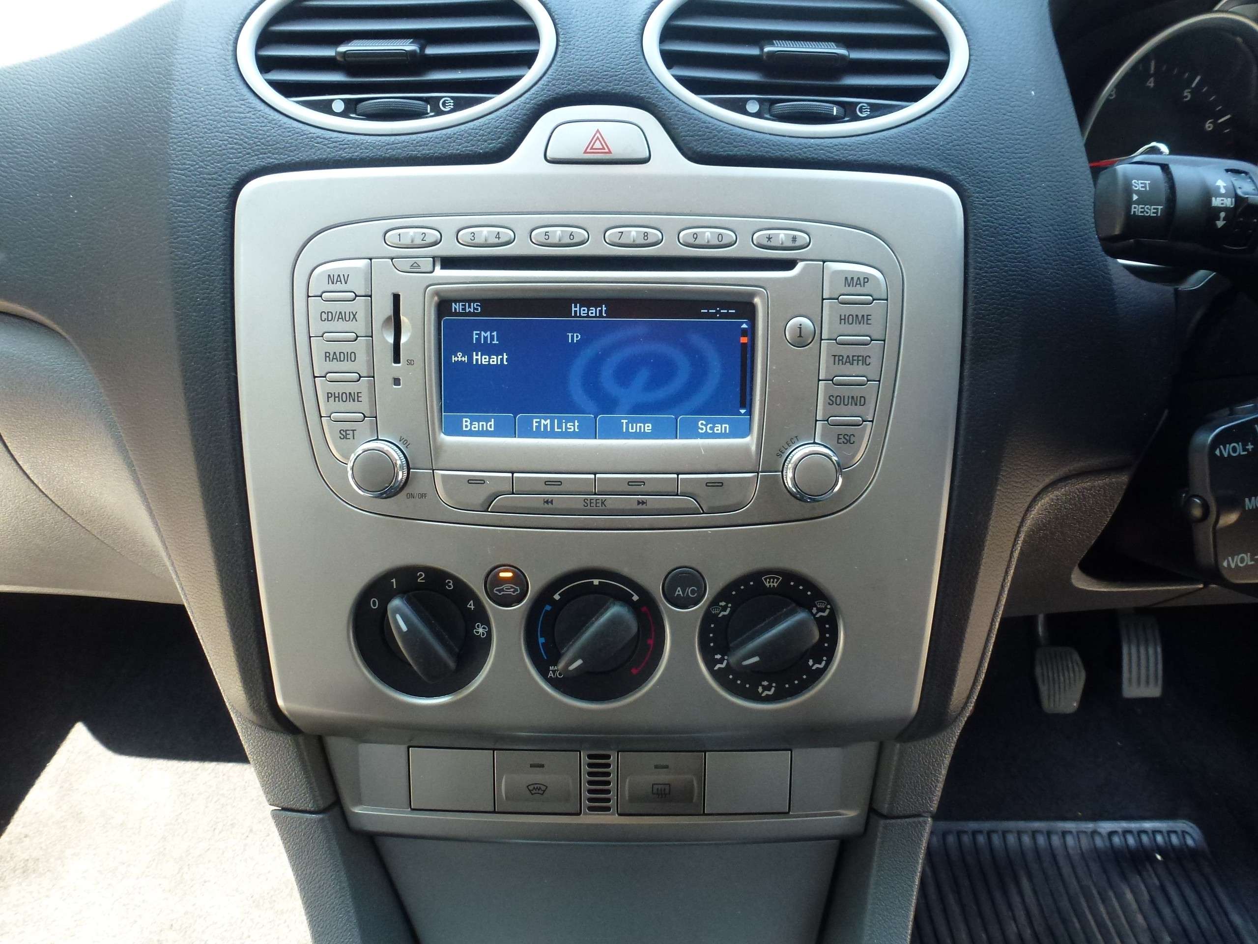 2011 FORD FOCUS 2011 FORD FOCUS
