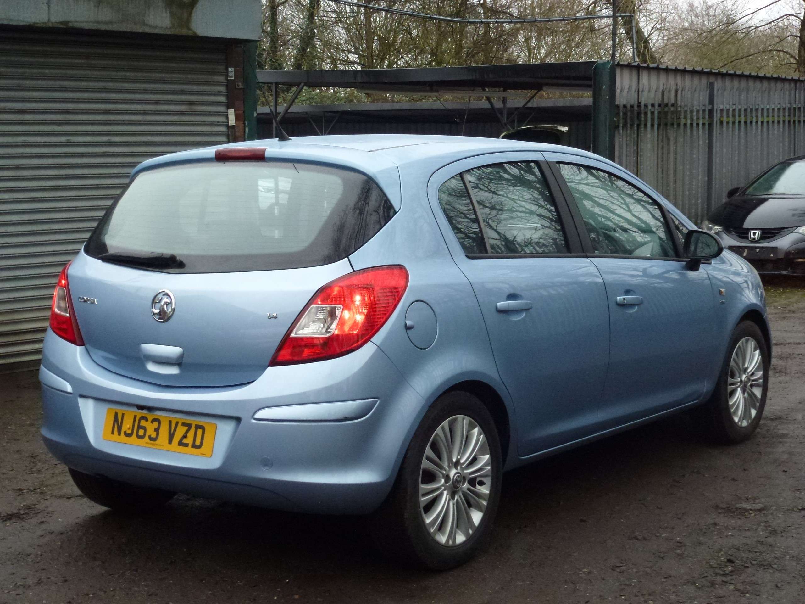 A 2013 VAUXHALL CORSA 1.4 16V SE Hatchback 5dr Petrol Manual Wide Ratio Euro 5 (100 ps) A 2013 VAUXHALL CORSA 1.4 16V SE Hatchback 5dr Petrol Manual Wide Ratio Euro 5 (100 ps)