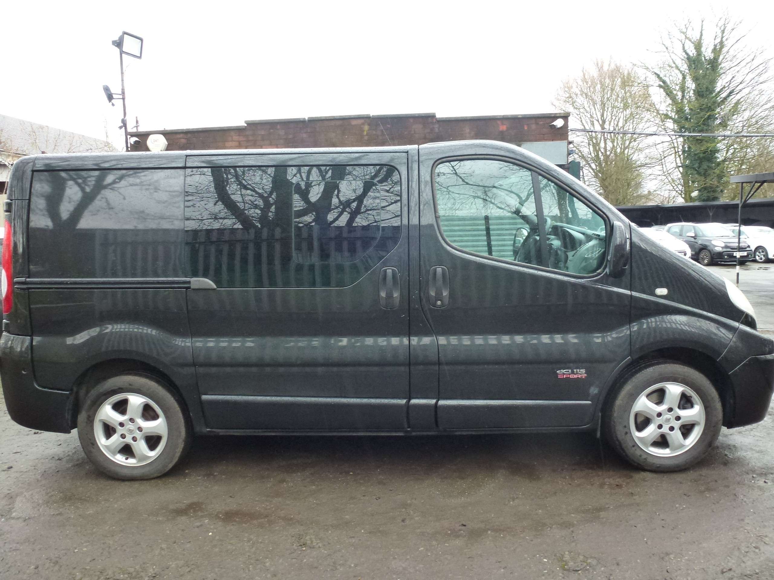 2011 RENAULT TRAFIC 2011 RENAULT TRAFIC