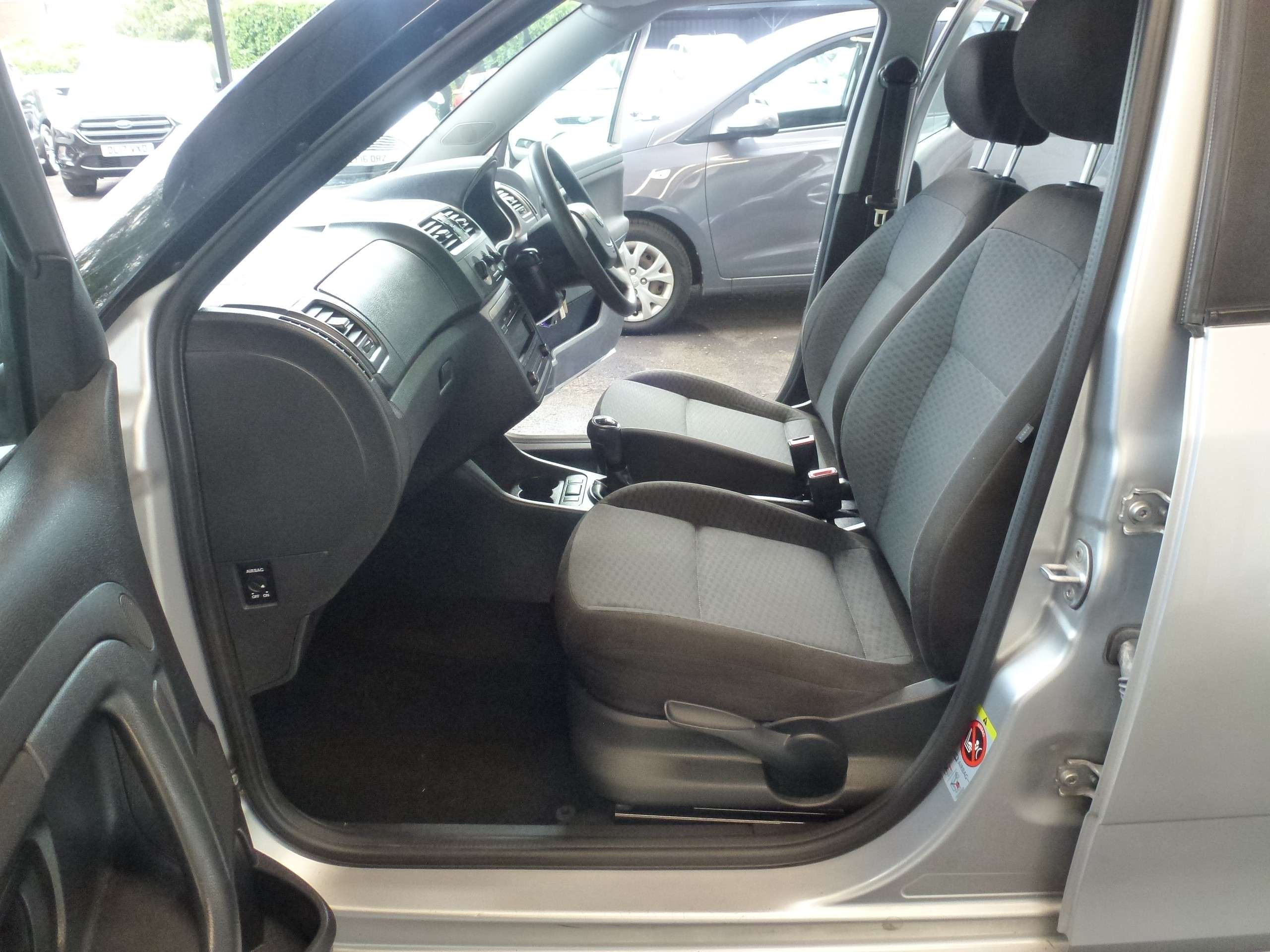 2012 SKODA FABIA 2012 SKODA FABIA