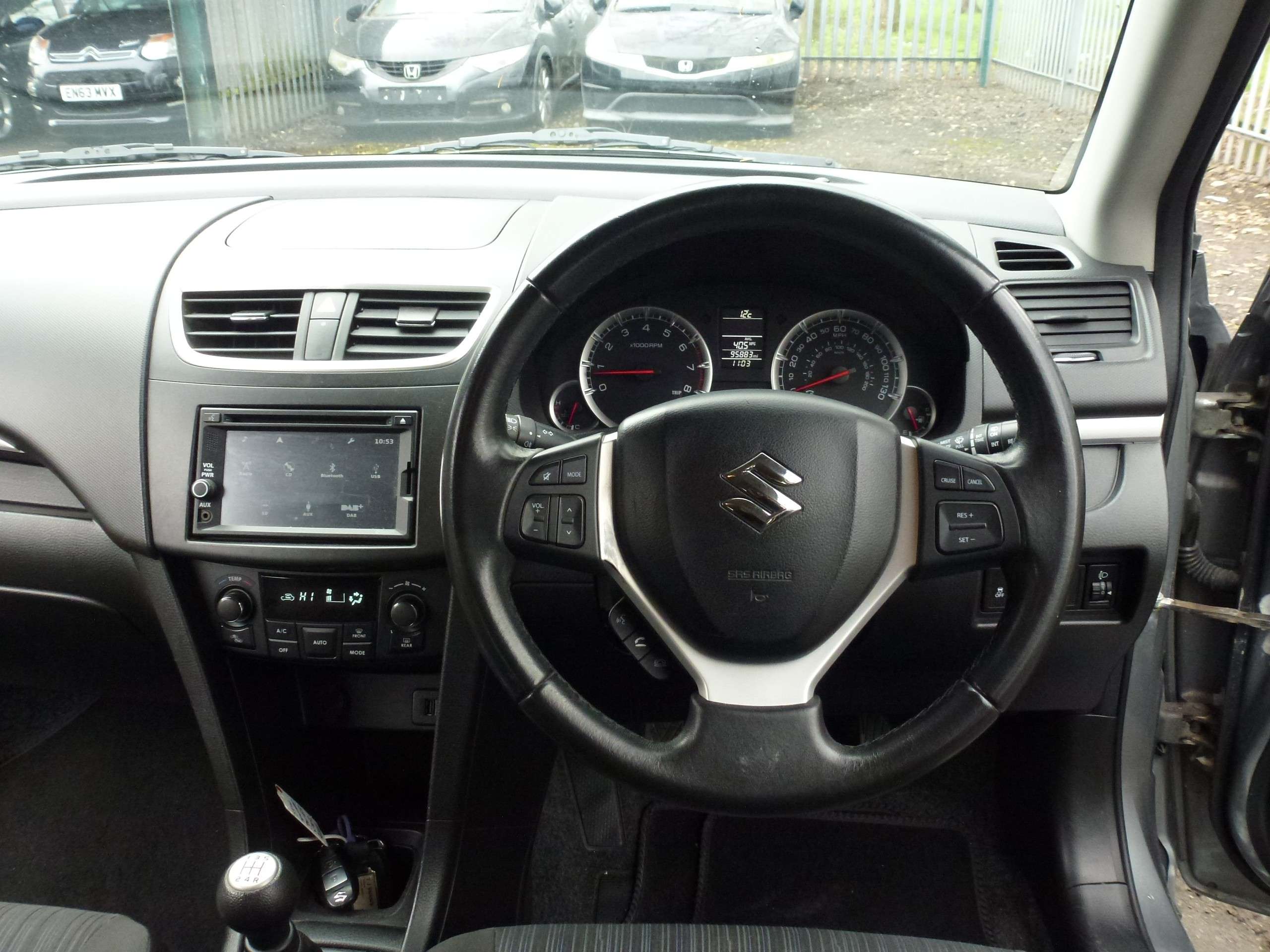 2015 SUZUKI SWIFT 2015 SUZUKI SWIFT