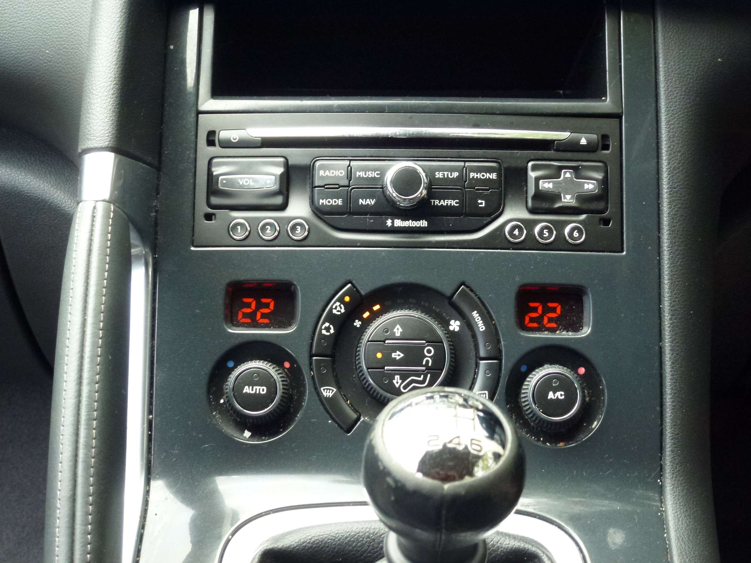 2015 PEUGEOT 3008 2015 PEUGEOT 3008