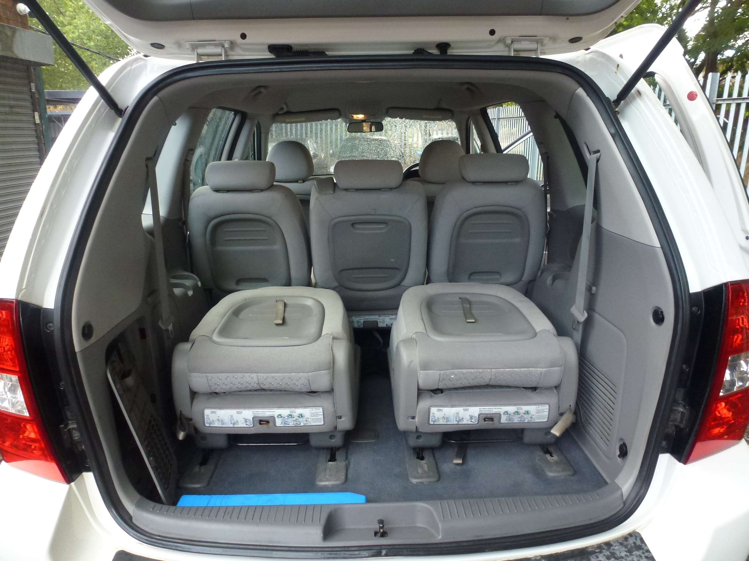 2011 KIA SEDONA 2011 KIA SEDONA