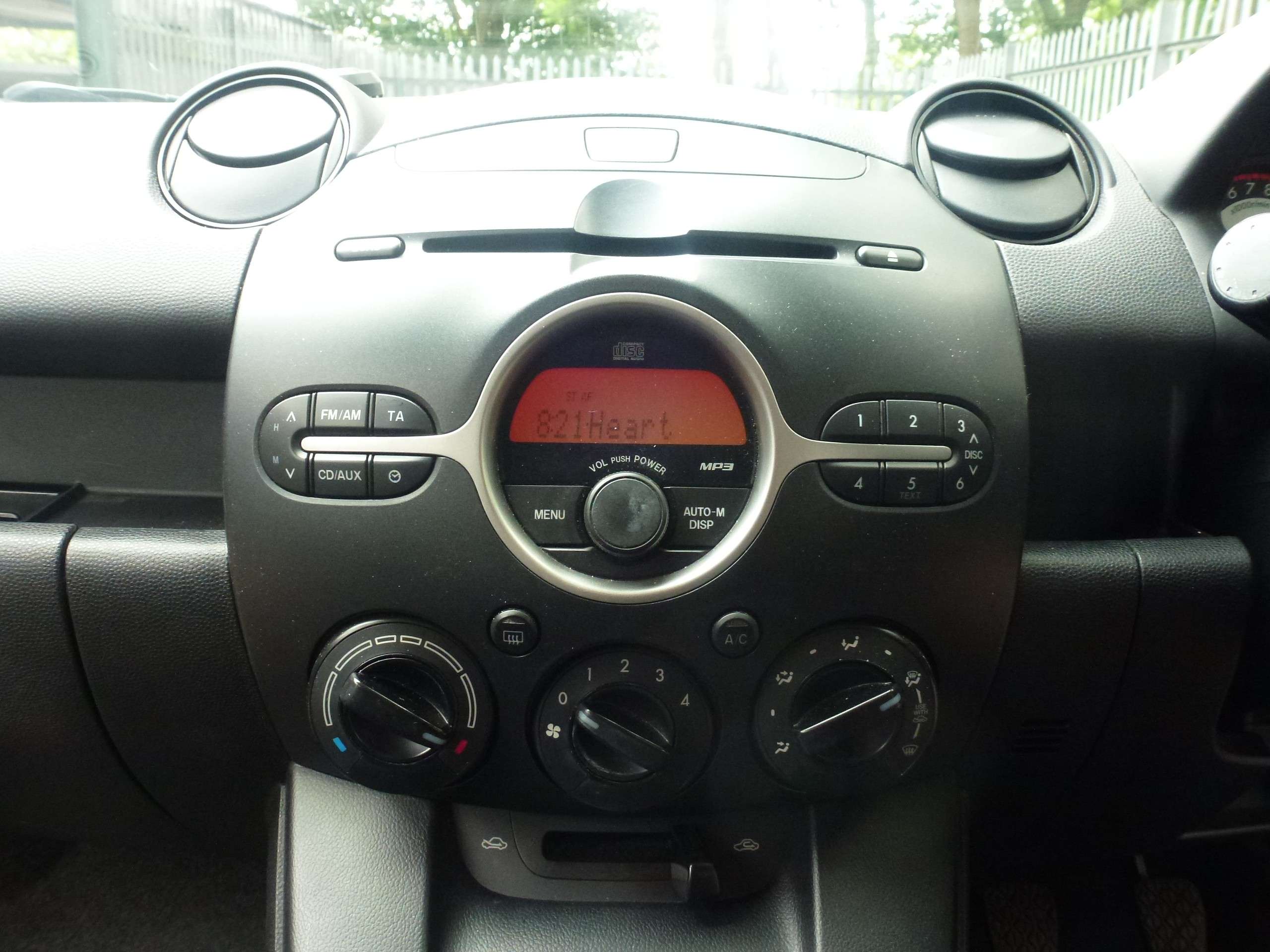 2010 MAZDA MAZDA2 2010 MAZDA MAZDA2