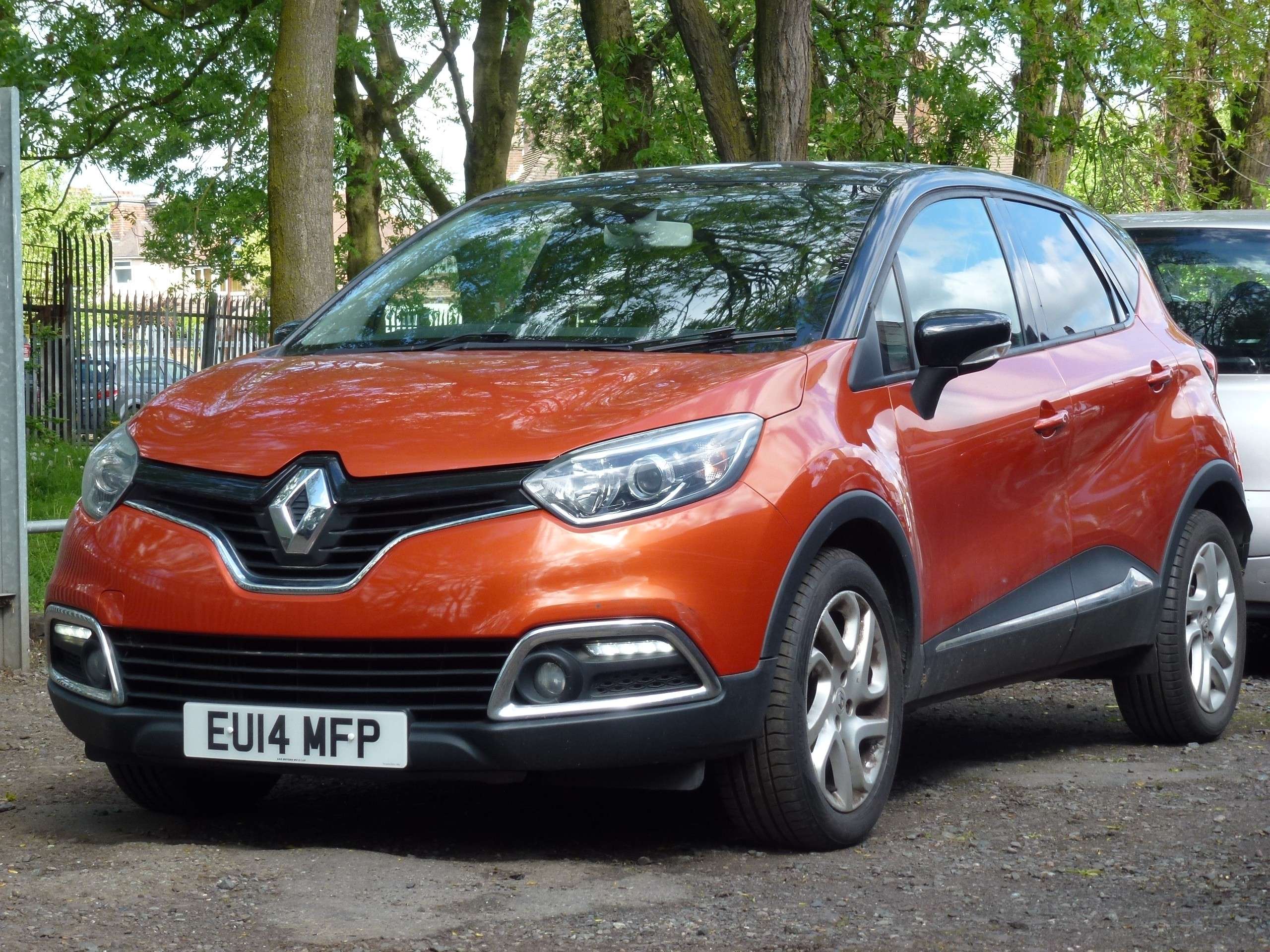 A 2014 RENAULT CAPTUR 0.9 TCe ENERGY Dynamique MediaNav SUV 5dr Petrol Manual Euro 5 (s/s) (90 ps) A 2014 RENAULT CAPTUR 0.9 TCe ENERGY Dynamique MediaNav SUV 5dr Petrol Manual Euro 5 (s/s) (90 ps)