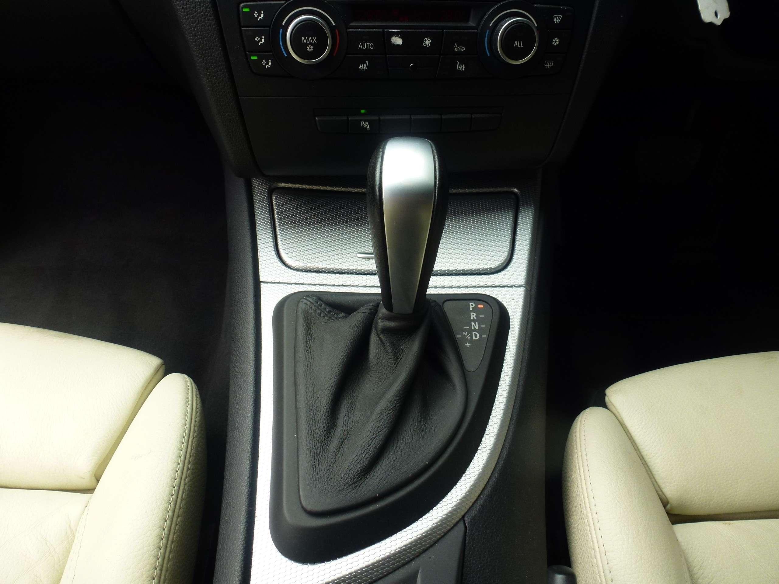 2010 BMW 1 SERIES 2010 BMW 1 SERIES
