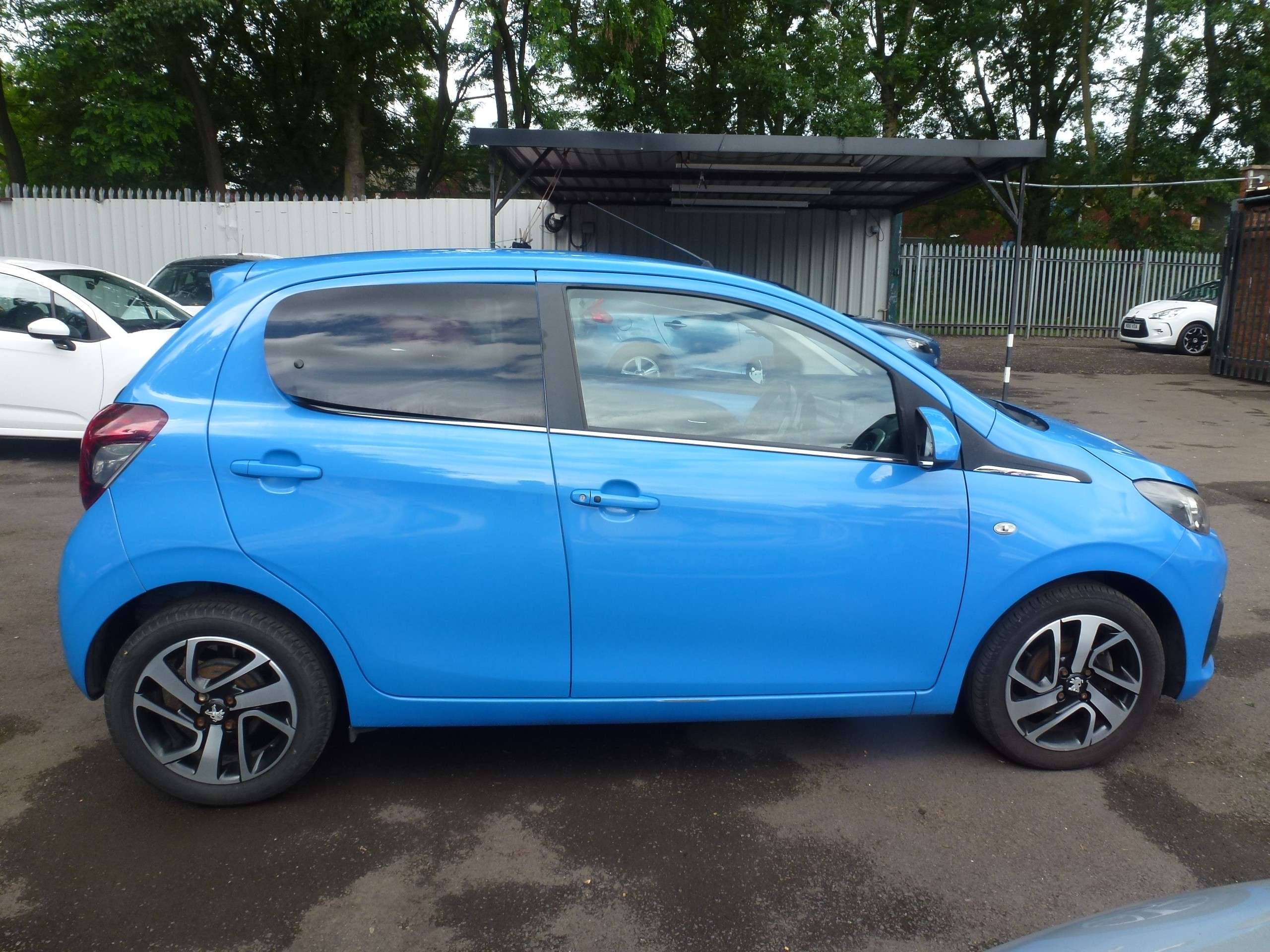 2015 PEUGEOT 108 2015 PEUGEOT 108