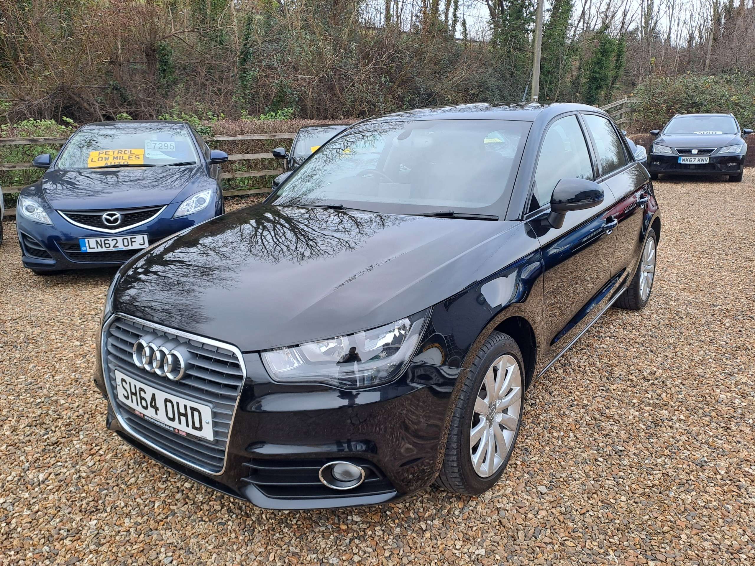 A 2014 AUDI A1 1.6 TDI Sport Sportback 5dr Diesel Manual Euro 5 (s/s) (105 ps) A 2014 AUDI A1 1.6 TDI Sport Sportback 5dr Diesel Manual Euro 5 (s/s) (105 ps)