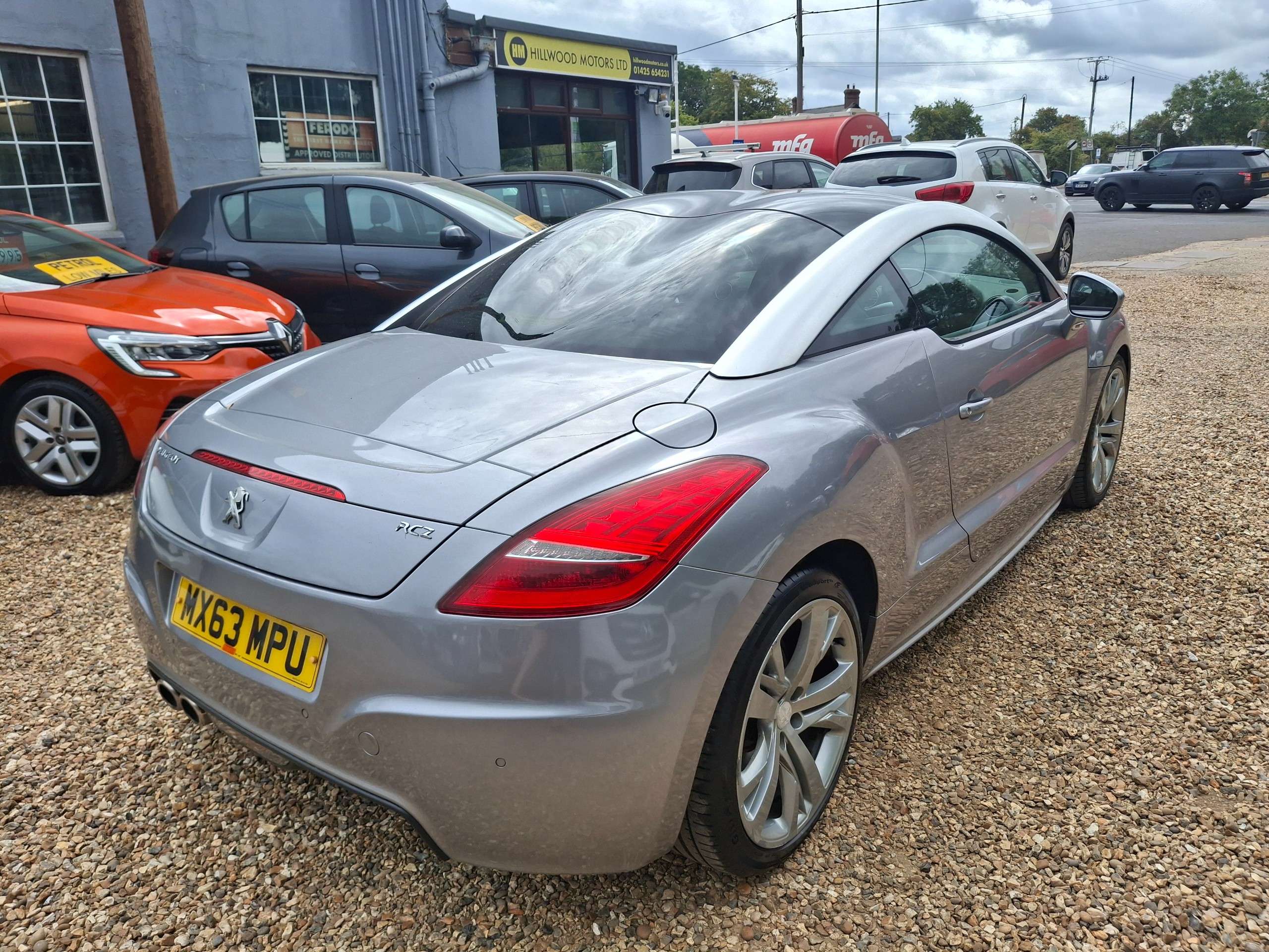 A 2013 PEUGEOT RCZ 2.0 HDi GT Coupe 2dr Diesel Manual Euro 5 (163 ps) A 2013 PEUGEOT RCZ 2.0 HDi GT Coupe 2dr Diesel Manual Euro 5 (163 ps)