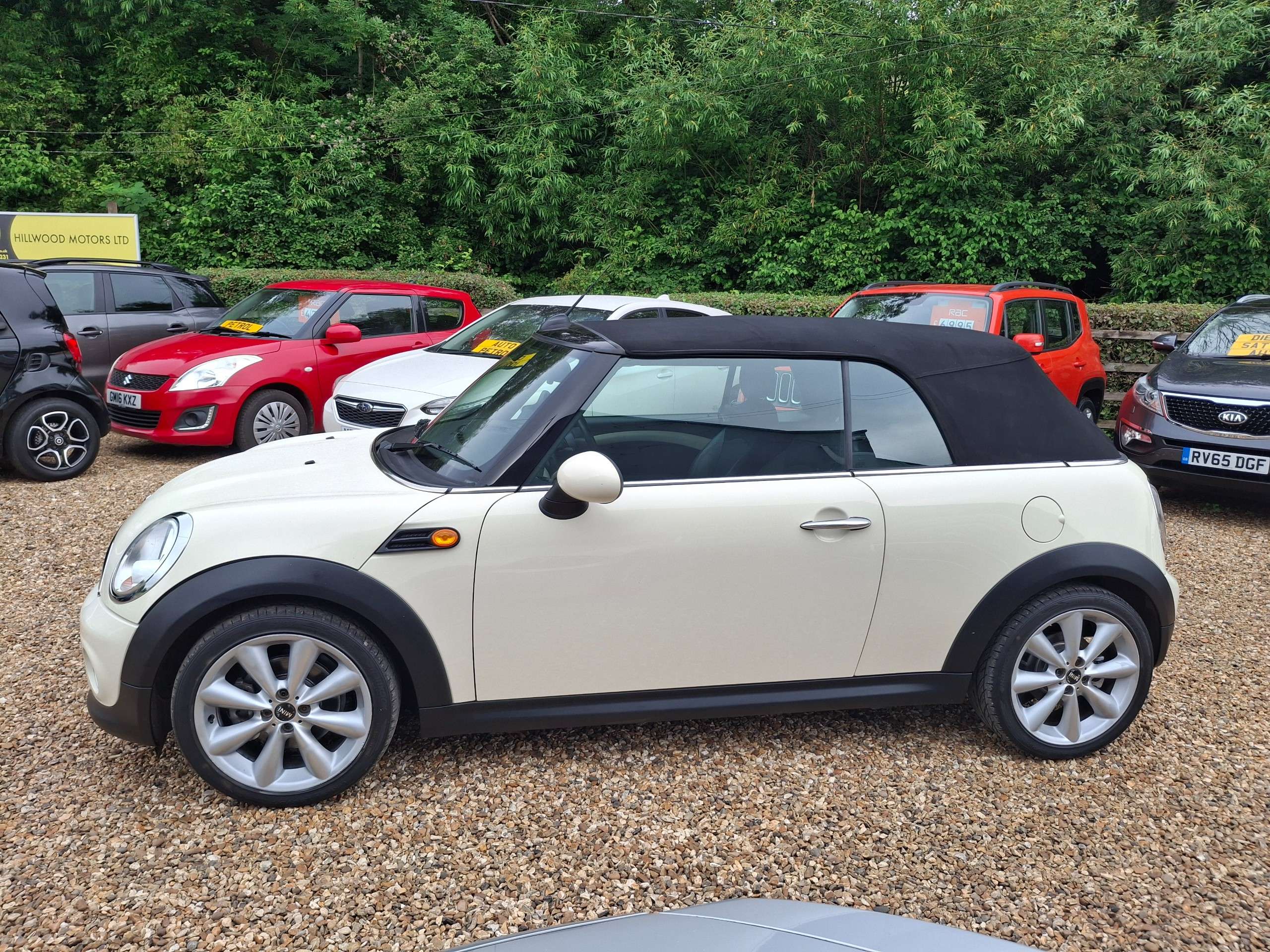 2011 MINI CONVERTIBLE 2011 MINI CONVERTIBLE