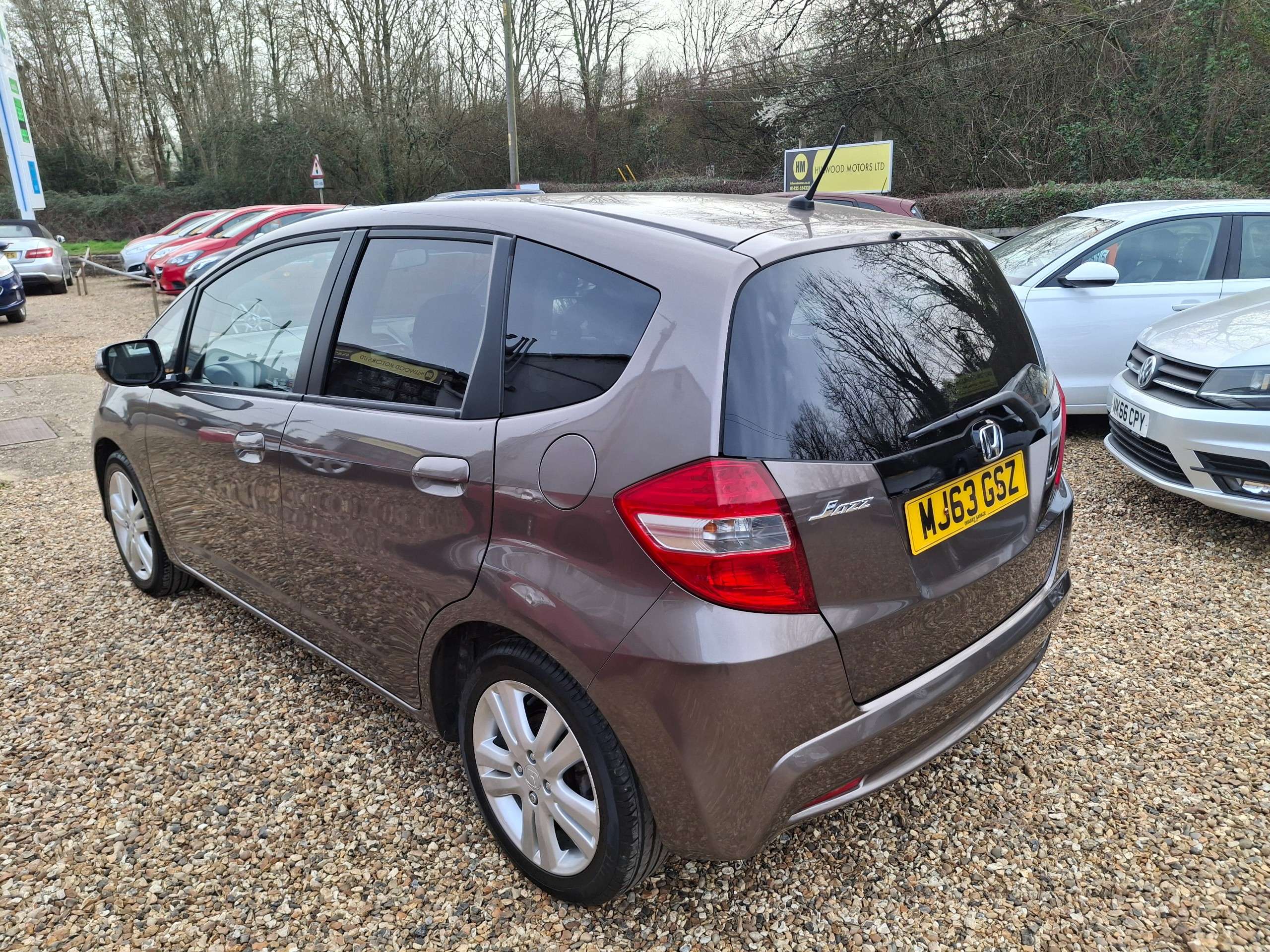 A 2014 HONDA JAZZ 1.4 i-VTEC ES Plus Hatchback 5dr Petrol Manual Euro 5 (99 ps) A 2014 HONDA JAZZ 1.4 i-VTEC ES Plus Hatchback 5dr Petrol Manual Euro 5 (99 ps)