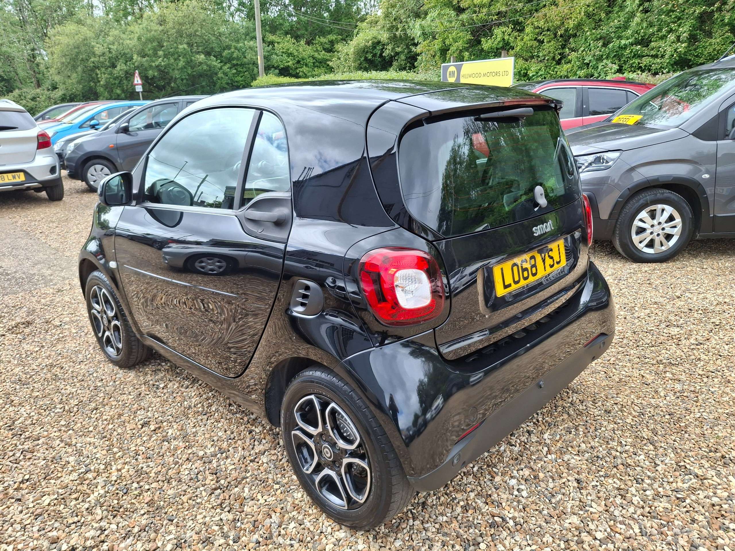 A 2018 SMART FORTWO 0.9T Prime (Premium) Coupe 2dr Petrol Twinamic Euro 6 (s/s) (90 ps) A 2018 SMART FORTWO 0.9T Prime (Premium) Coupe 2dr Petrol Twinamic Euro 6 (s/s) (90 ps)