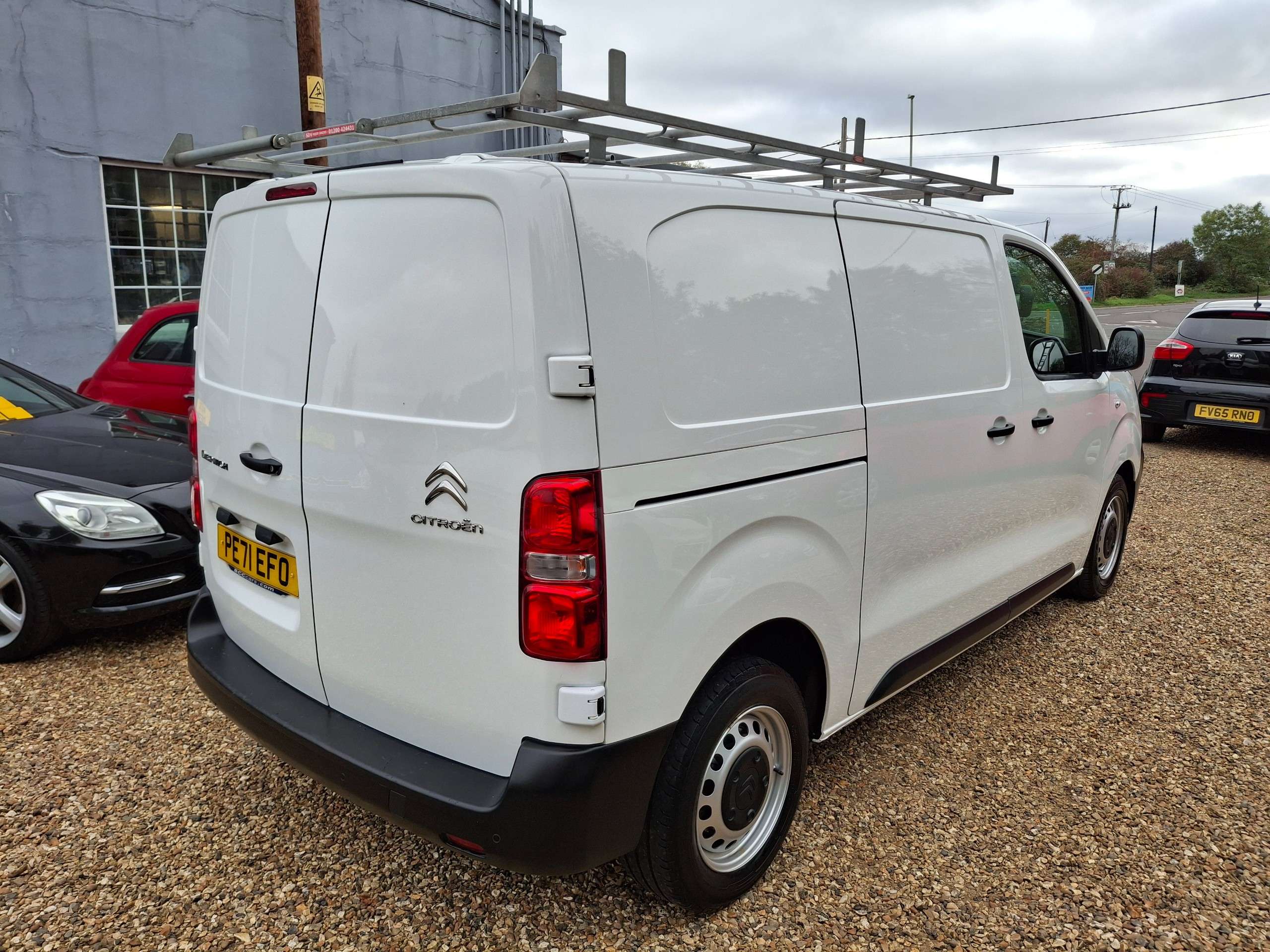 A 2021 CITROEN DISPATCH 2.0 BlueHDi 1400 Enterprise M Panel Van 6dr Diesel Manual FWD 2 Euro 6 (s/s) (120 ps) A 2021 CITROEN DISPATCH 2.0 BlueHDi 1400 Enterprise M Panel Van 6dr Diesel Manual FWD 2 Euro 6 (s/s) (120 ps)