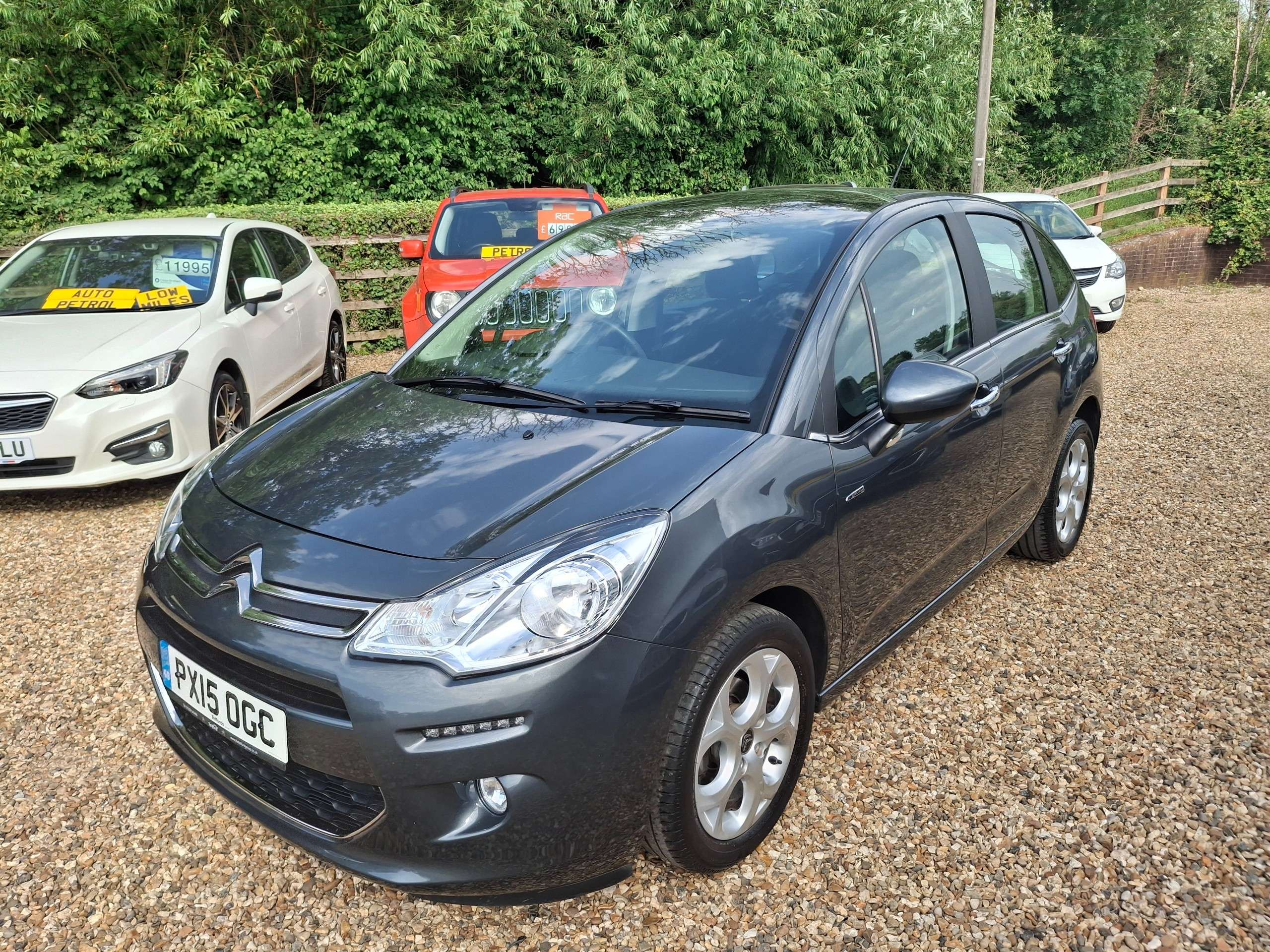 A 2015 CITROEN C3 1.6 BlueHDi Exclusive Hatchback 5dr Diesel Manual Euro 6 (s/s) (100 ps) A 2015 CITROEN C3 1.6 BlueHDi Exclusive Hatchback 5dr Diesel Manual Euro 6 (s/s) (100 ps)