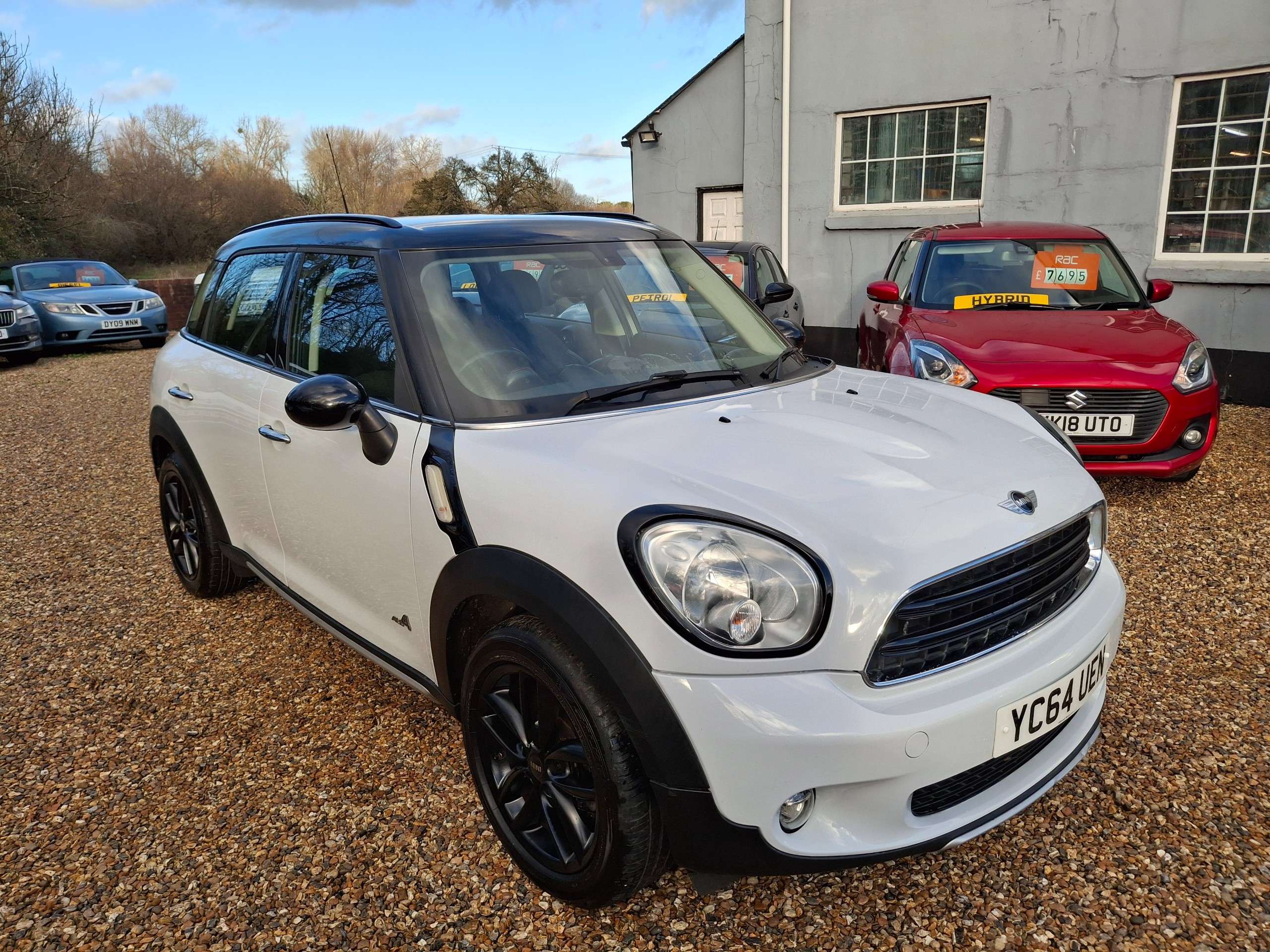 A 2014 MINI COUNTRYMAN 1.6 Cooper D SUV 5dr Diesel Manual ALL4 Euro 6 (s/s) (112 ps) A 2014 MINI COUNTRYMAN 1.6 Cooper D SUV 5dr Diesel Manual ALL4 Euro 6 (s/s) (112 ps)