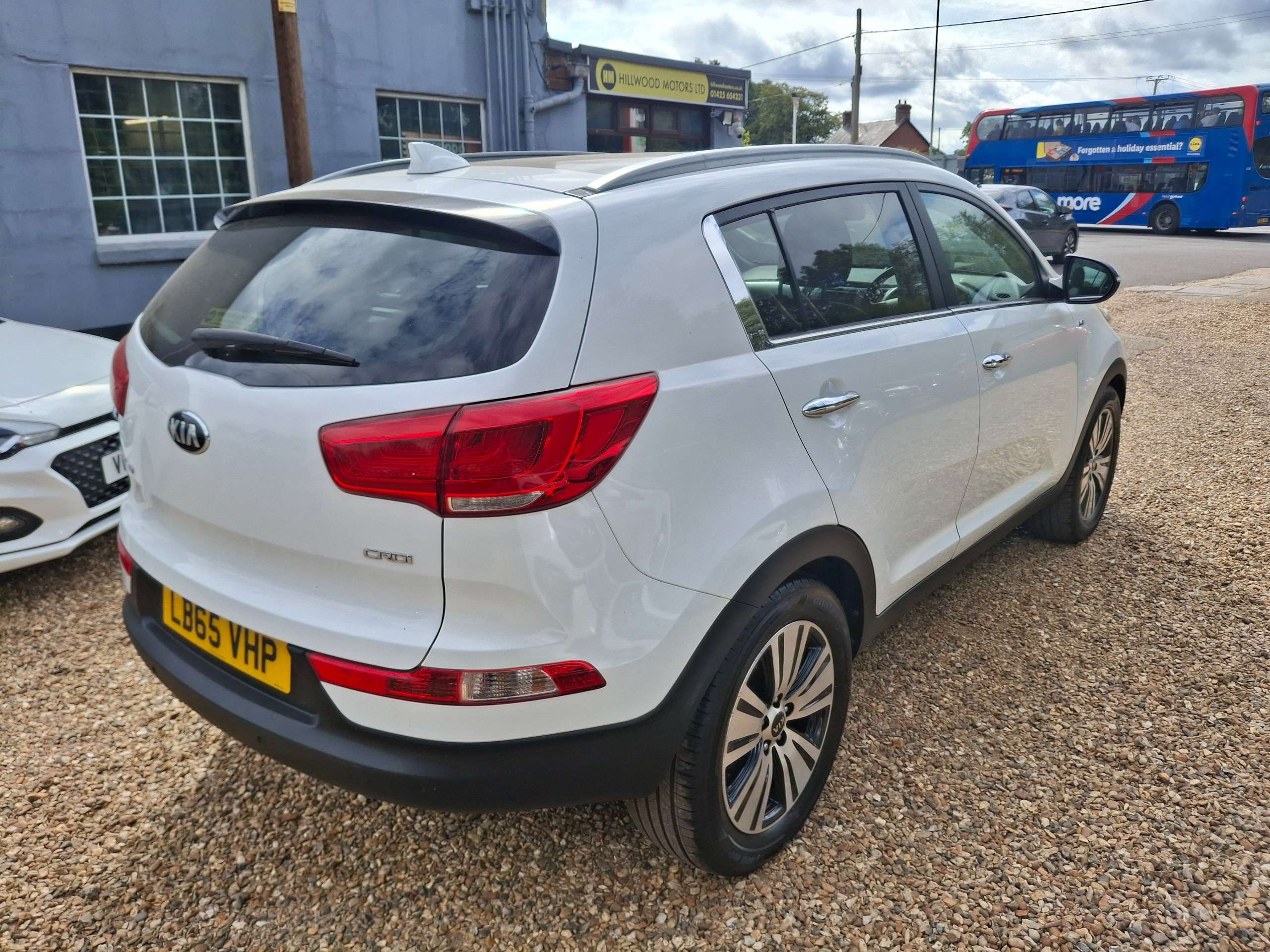 A 2016 KIA SPORTAGE 2.0 CRDi KX-4 SUV 5dr Diesel Auto AWD Euro 5 (181 bhp) A 2016 KIA SPORTAGE 2.0 CRDi KX-4 SUV 5dr Diesel Auto AWD Euro 5 (181 bhp)