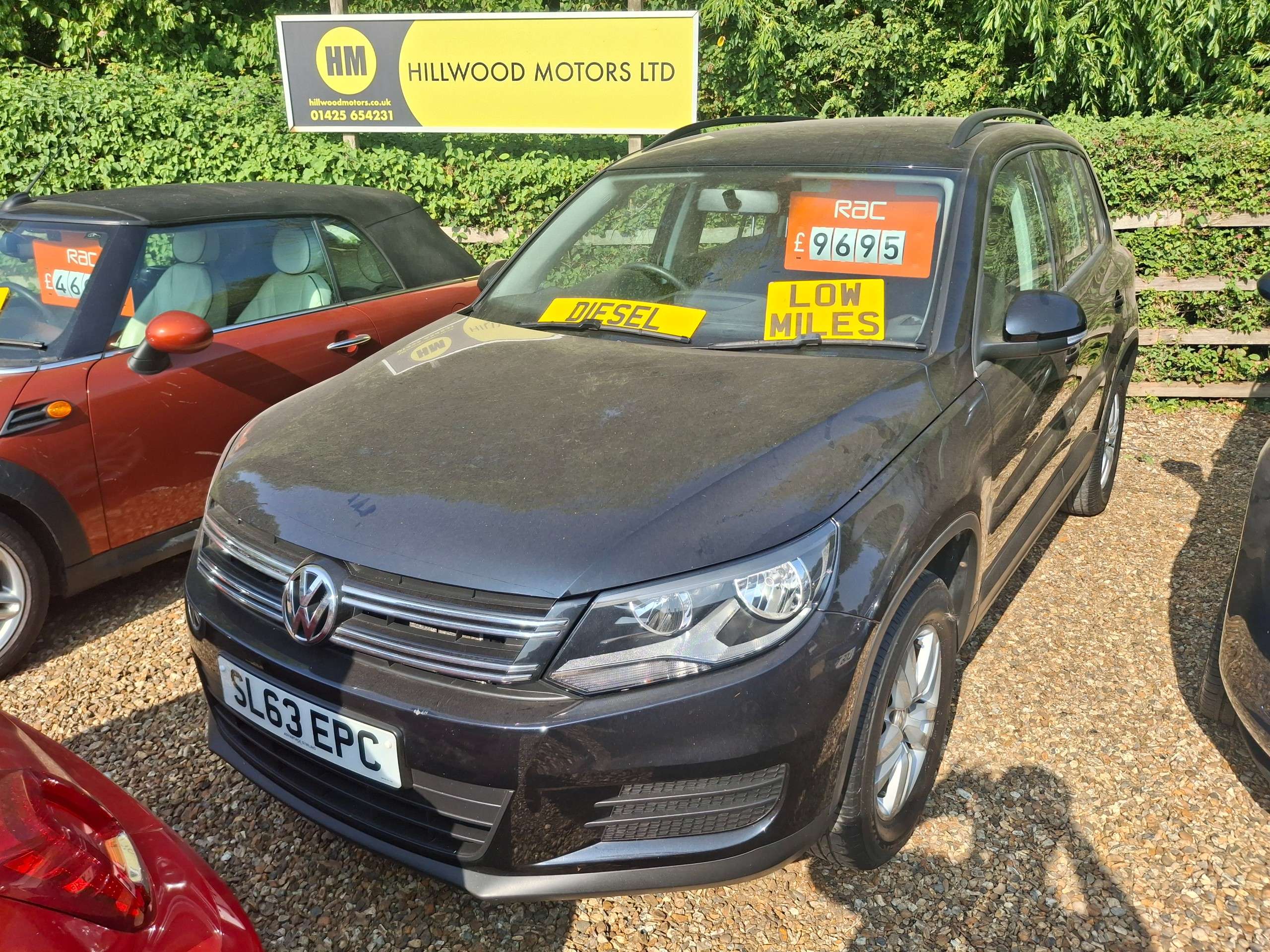 A 2013 VOLKSWAGEN TIGUAN 2.0 TDI BlueMotion Tech S SUV 5dr Diesel DSG 4WD Euro 5 (s/s) (140 ps) A 2013 VOLKSWAGEN TIGUAN 2.0 TDI BlueMotion Tech S SUV 5dr Diesel DSG 4WD Euro 5 (s/s) (140 ps)
