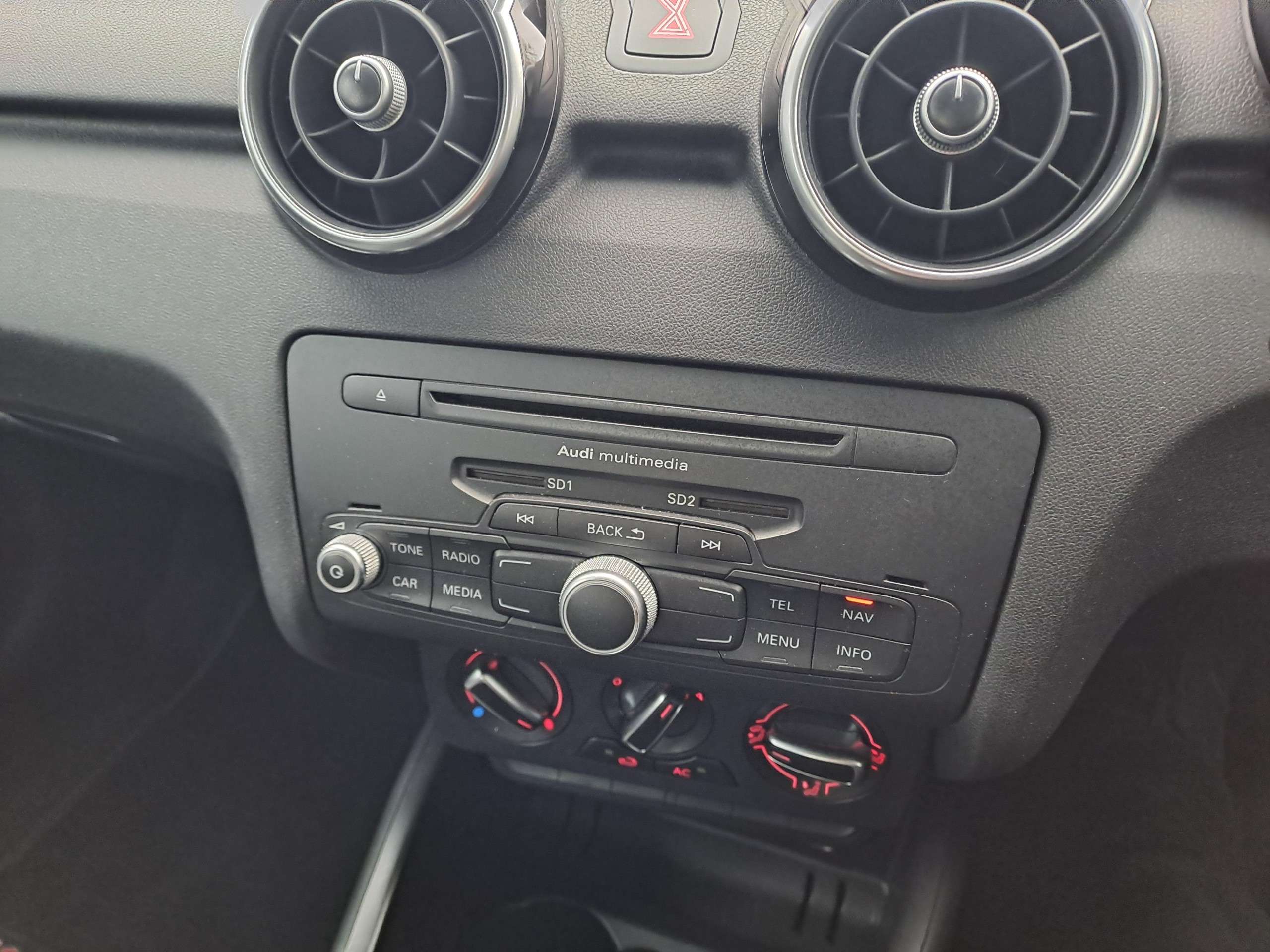 2014 AUDI A1 2014 AUDI A1