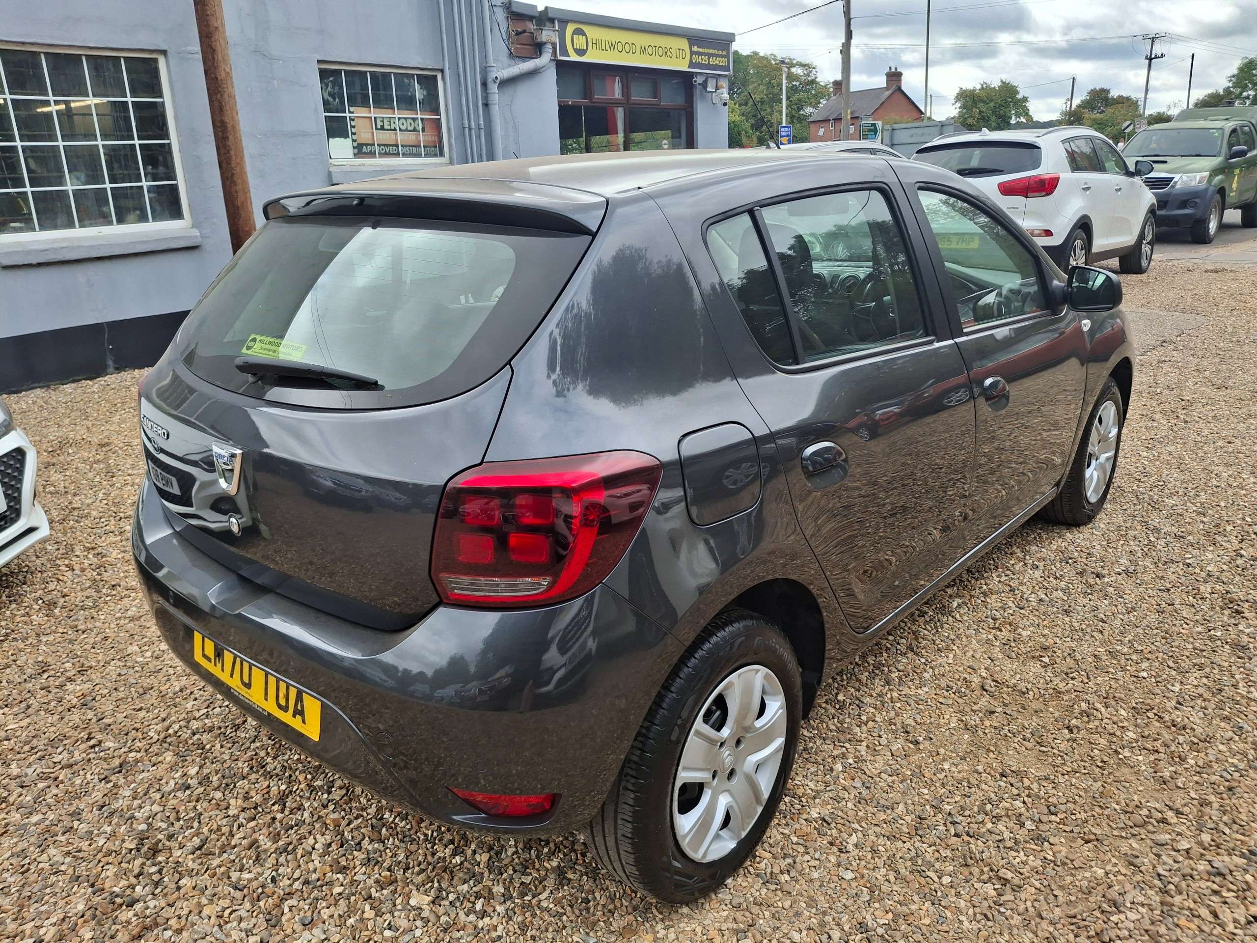 A 2020 DACIA SANDERO 0.9 TCe Comfort Hatchback 5dr Petrol Manual Euro 6 (s/s) (90 ps) A 2020 DACIA SANDERO 0.9 TCe Comfort Hatchback 5dr Petrol Manual Euro 6 (s/s) (90 ps)