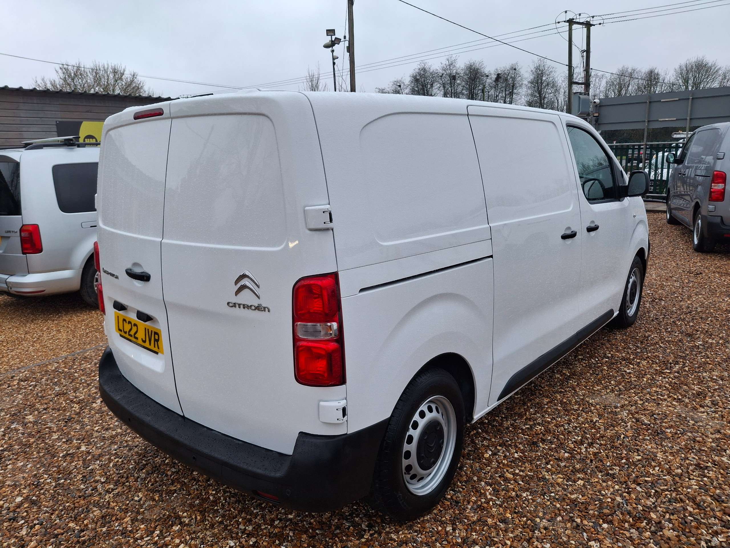 A 2022 CITROEN DISPATCH 1.5 BlueHDi 1000 Enterprise Pro M Panel Van 6dr Diesel Manual FWD 2 Euro 6 (s/s) (100 ps) A 2022 CITROEN DISPATCH 1.5 BlueHDi 1000 Enterprise Pro M Panel Van 6dr Diesel Manual FWD 2 Euro 6 (s/s) (100 ps)