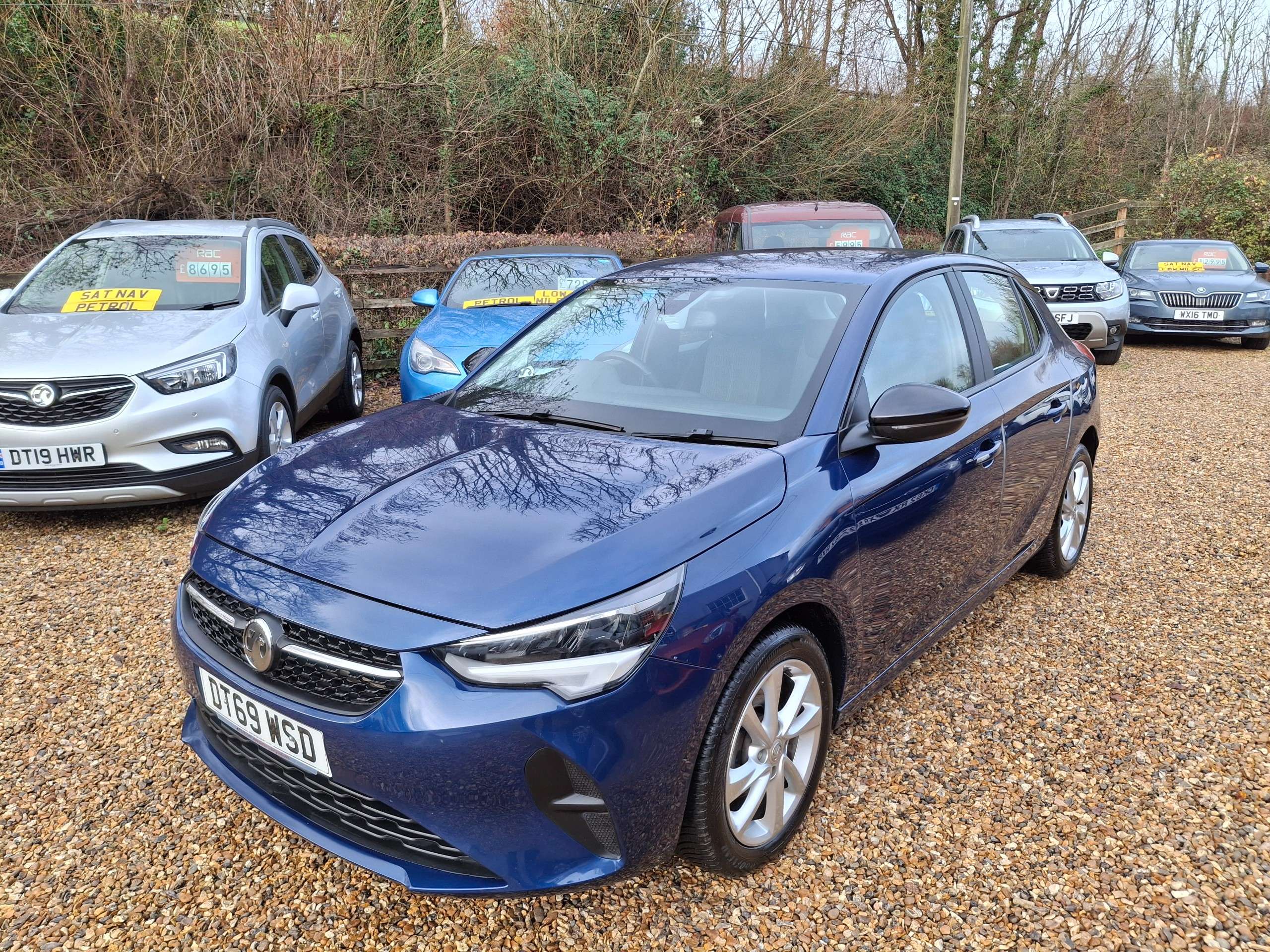 A 2020 VAUXHALL CORSA 1.2 SE Premium Hatchback 5dr Petrol Manual Euro 6 (75 ps) A 2020 VAUXHALL CORSA 1.2 SE Premium Hatchback 5dr Petrol Manual Euro 6 (75 ps)