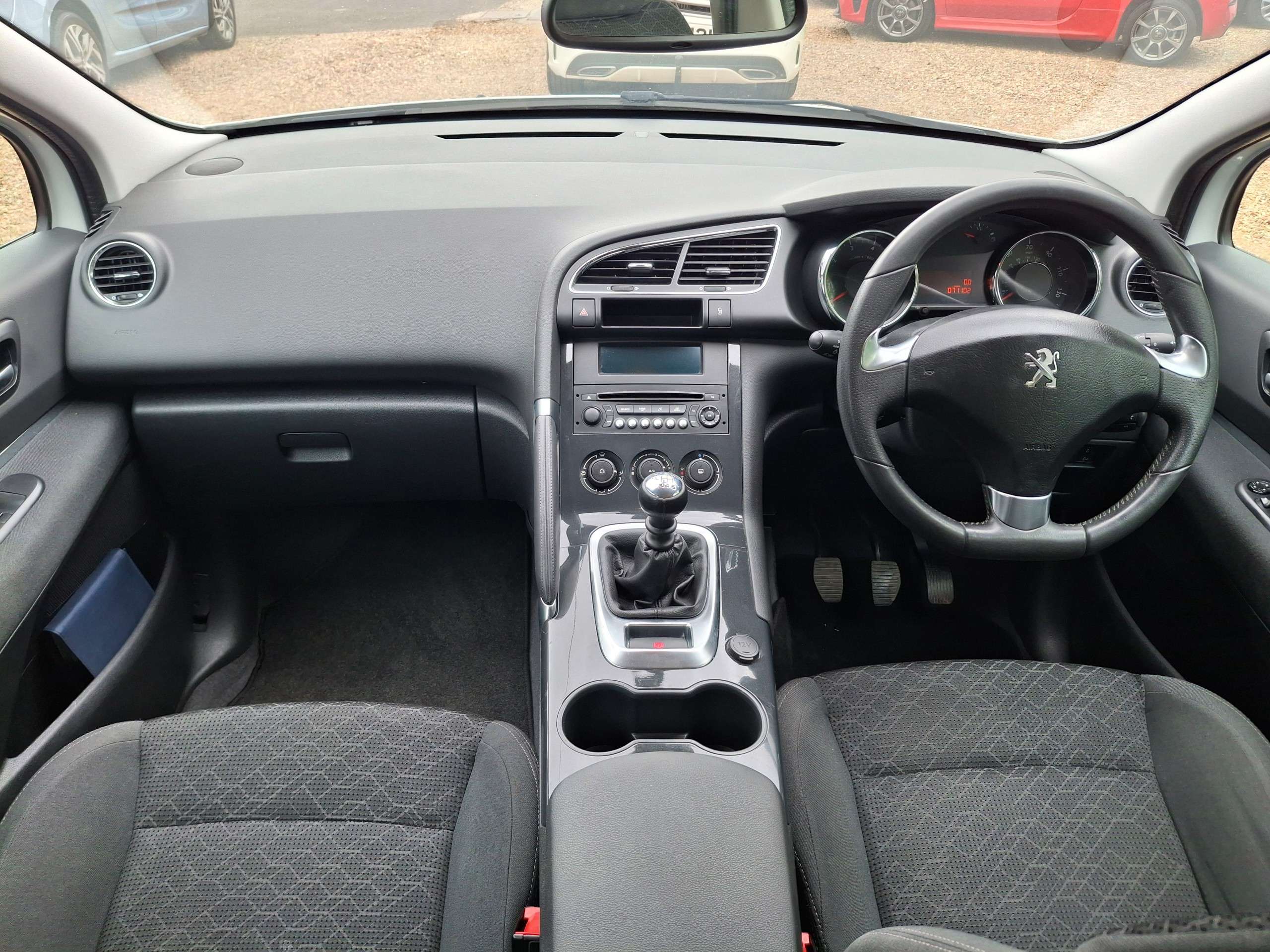 2015 PEUGEOT 3008 2015 PEUGEOT 3008