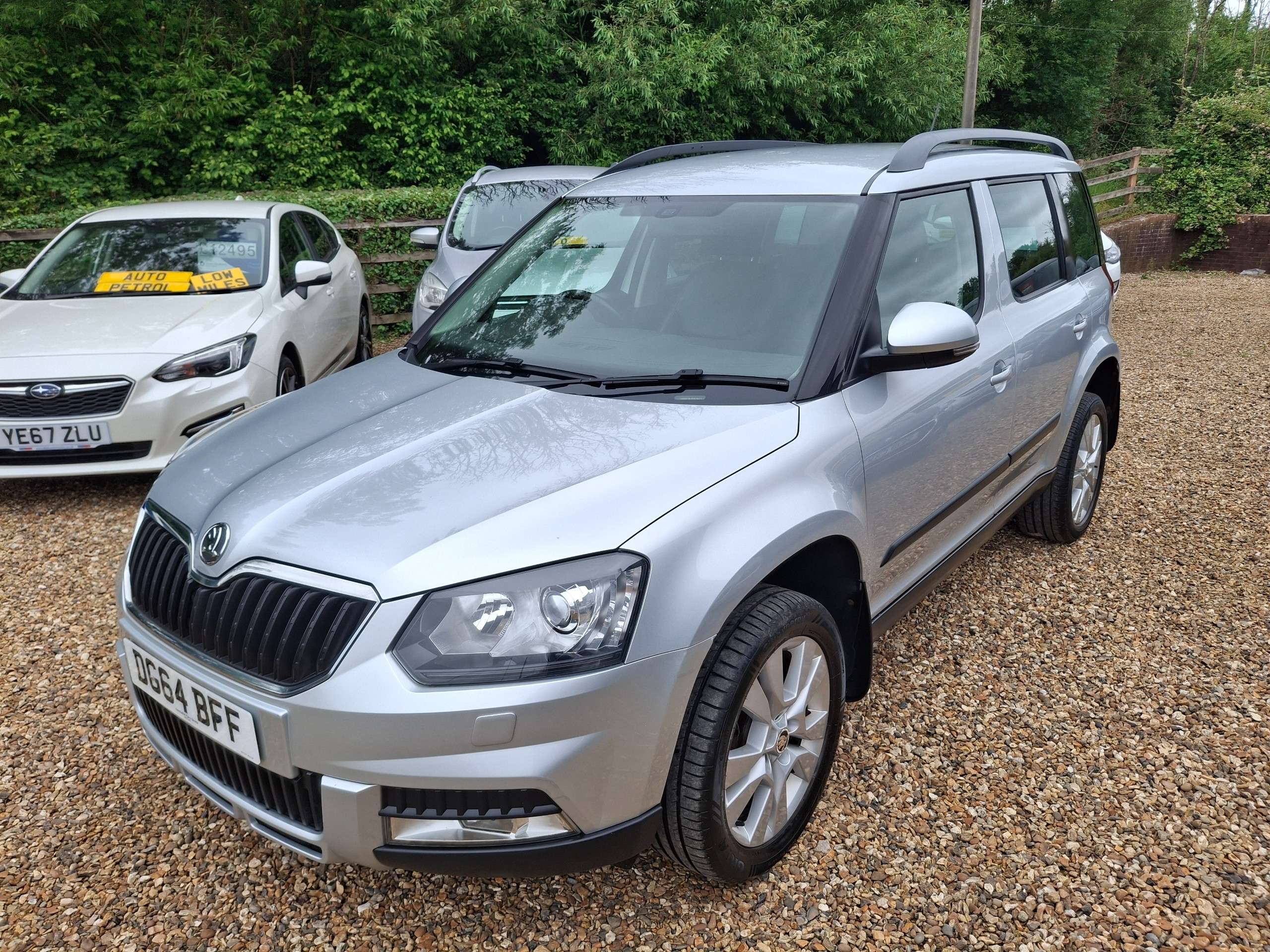 A 2014 SKODA YETI 2.0 TDI Elegance Outdoor 5dr Diesel DSG 4WD Euro 5 (170 ps) A 2014 SKODA YETI 2.0 TDI Elegance Outdoor 5dr Diesel DSG 4WD Euro 5 (170 ps)
