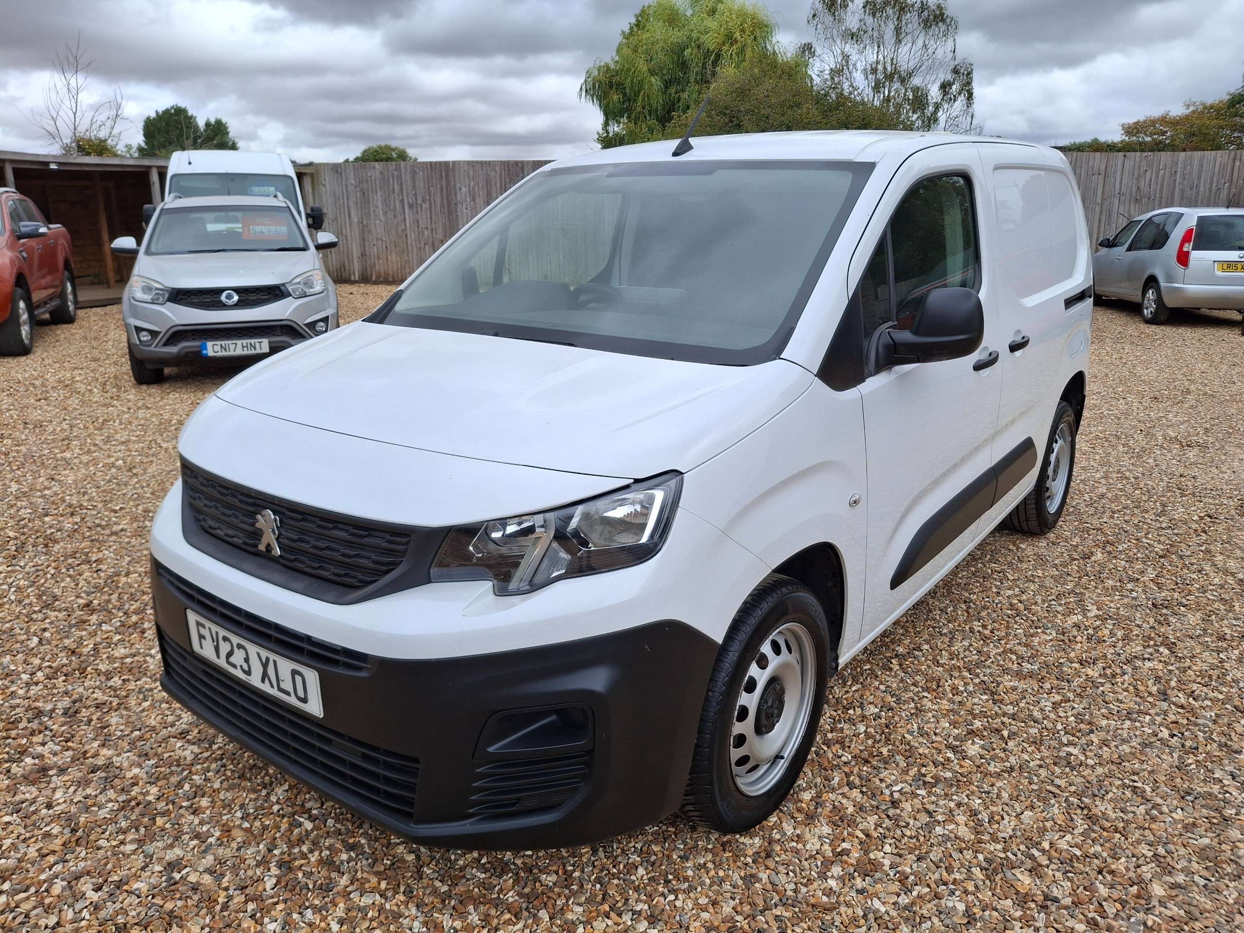 A 2023 PEUGEOT PARTNER 1.5 BlueHDi 1000 Professional Premium + Standard Panel Van 5dr Diesel Manual SWB Euro 6 (s/s) (100 bhp) A 2023 PEUGEOT PARTNER 1.5 BlueHDi 1000 Professional Premium + Standard Panel Van 5dr Diesel Manual SWB Euro 6 (s/s) (100 bhp)