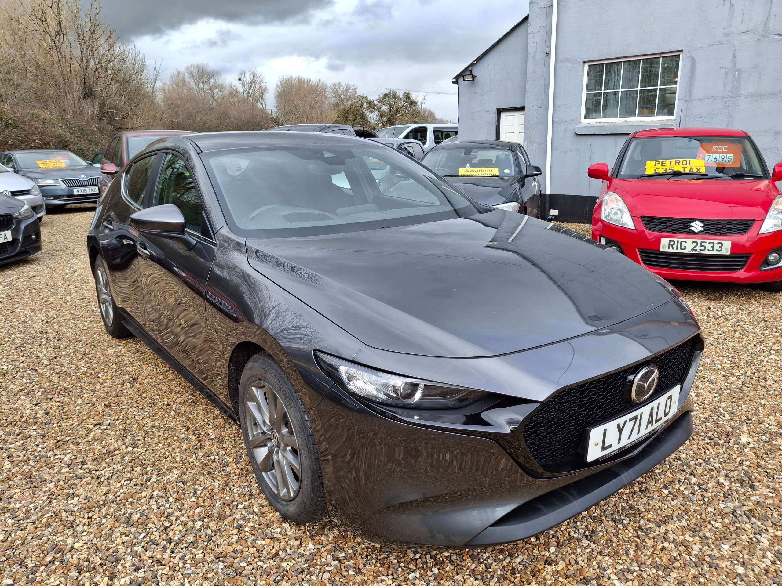 A 2022 MAZDA 3 2.0 e-SKYACTIV-G MHEV SE-L Hatchback 5dr Petrol Manual Euro 6 (s/s) (122 ps) A 2022 MAZDA 3 2.0 e-SKYACTIV-G MHEV SE-L Hatchback 5dr Petrol Manual Euro 6 (s/s) (122 ps)