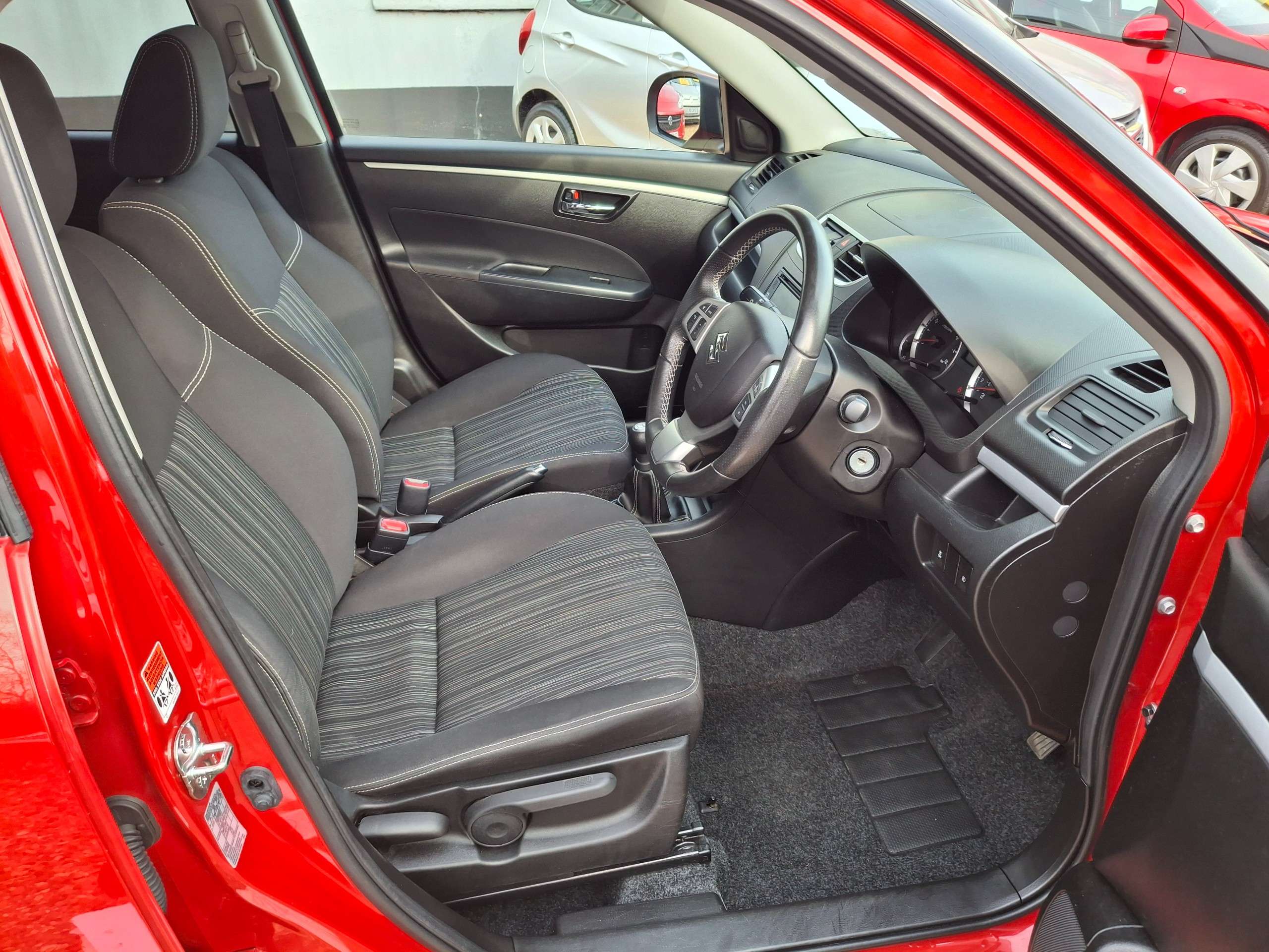 2016 SUZUKI SWIFT 2016 SUZUKI SWIFT