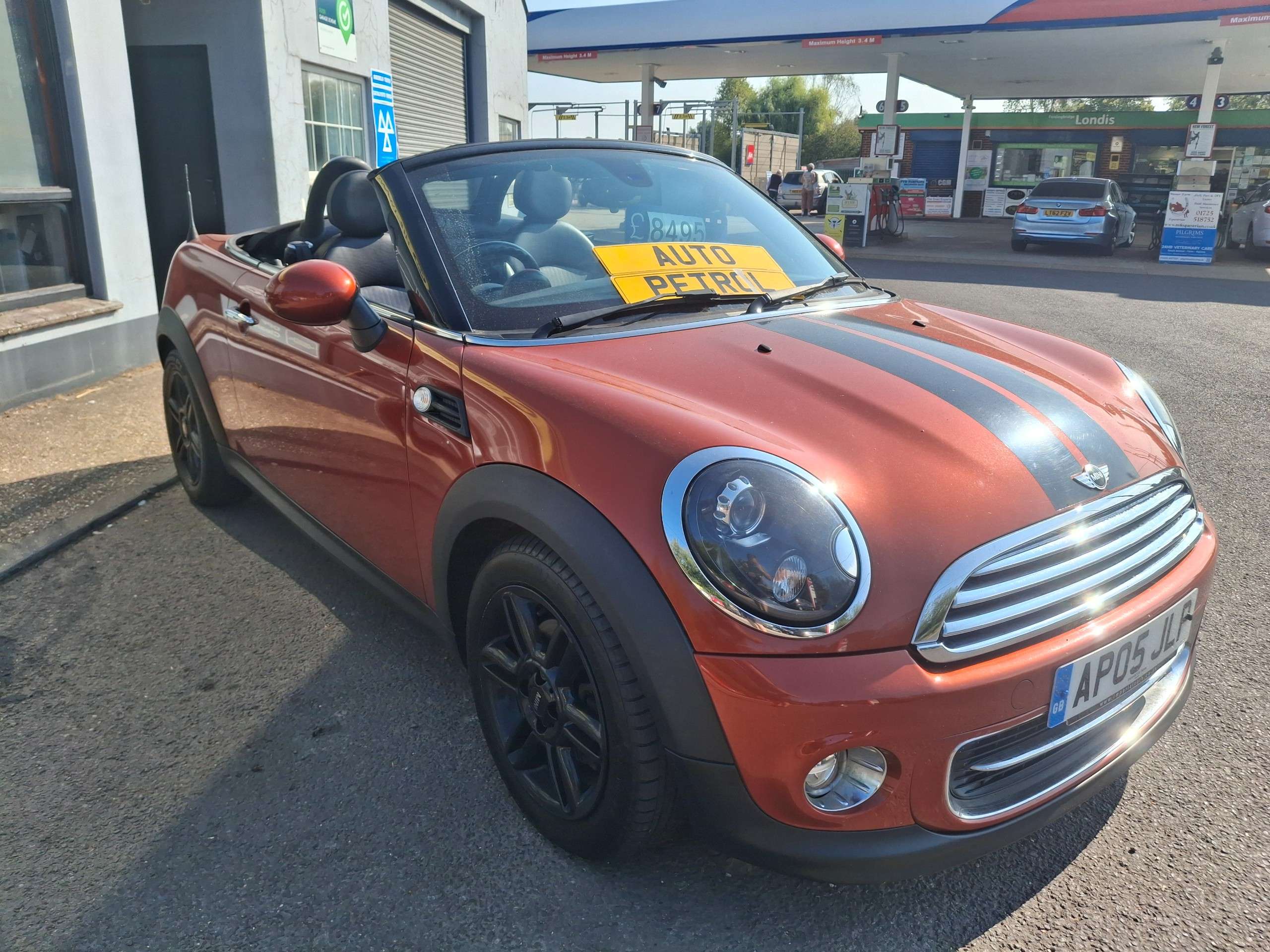 A 2014 MINI ROADSTER 1.6 Cooper Convertible 2dr Petrol Auto Euro 6 (122 ps) A 2014 MINI ROADSTER 1.6 Cooper Convertible 2dr Petrol Auto Euro 6 (122 ps)