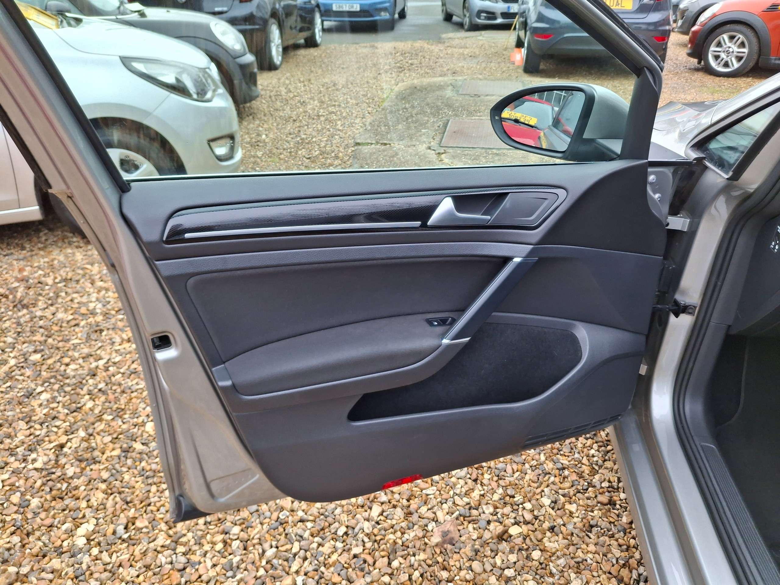 2017 VOLKSWAGEN GOLF 2017 VOLKSWAGEN GOLF