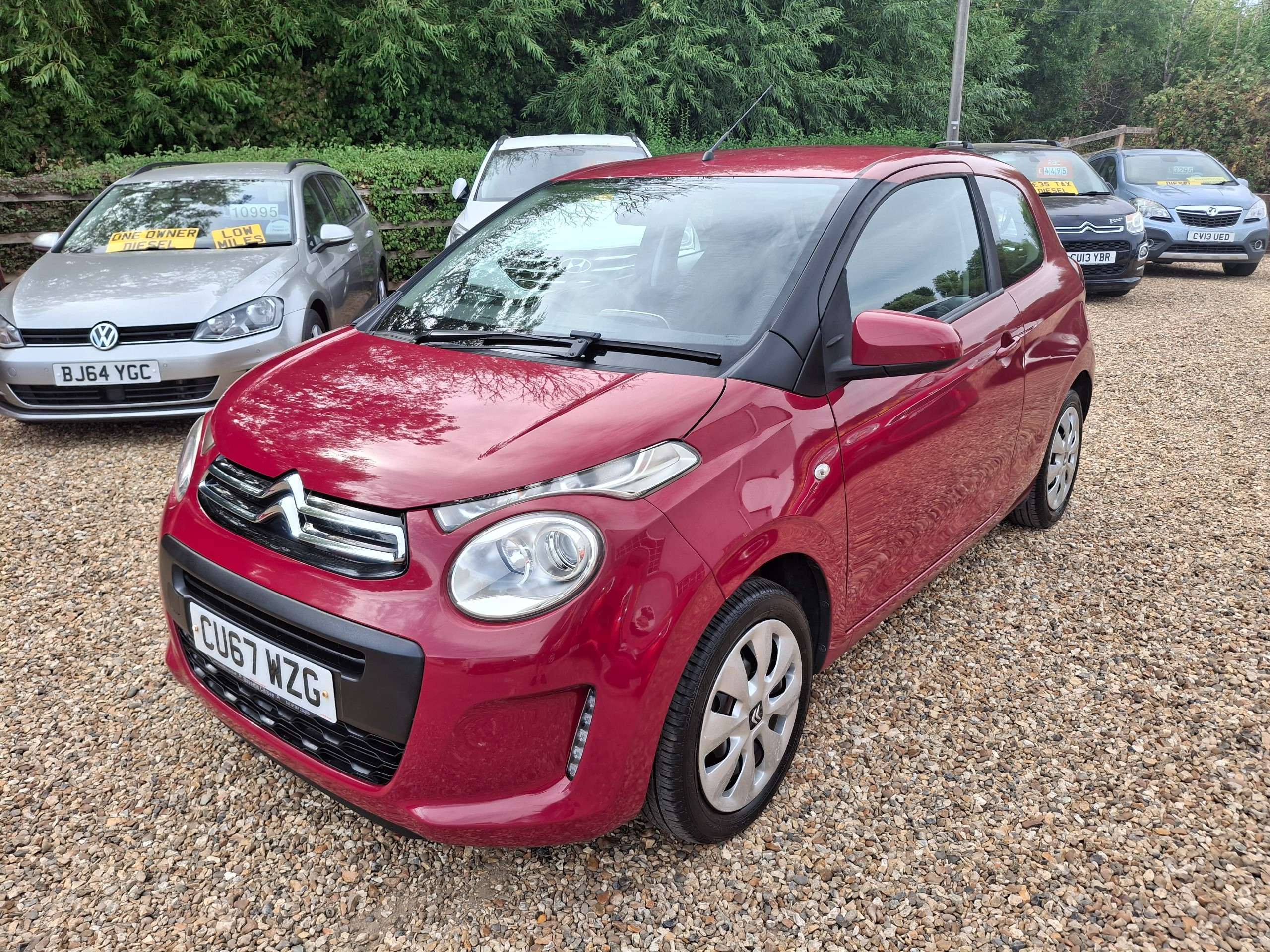 A 2017 CITROEN C1 1.0 VTi Feel Hatchback 3dr Petrol Manual Euro 6 (68 ps) A 2017 CITROEN C1 1.0 VTi Feel Hatchback 3dr Petrol Manual Euro 6 (68 ps)