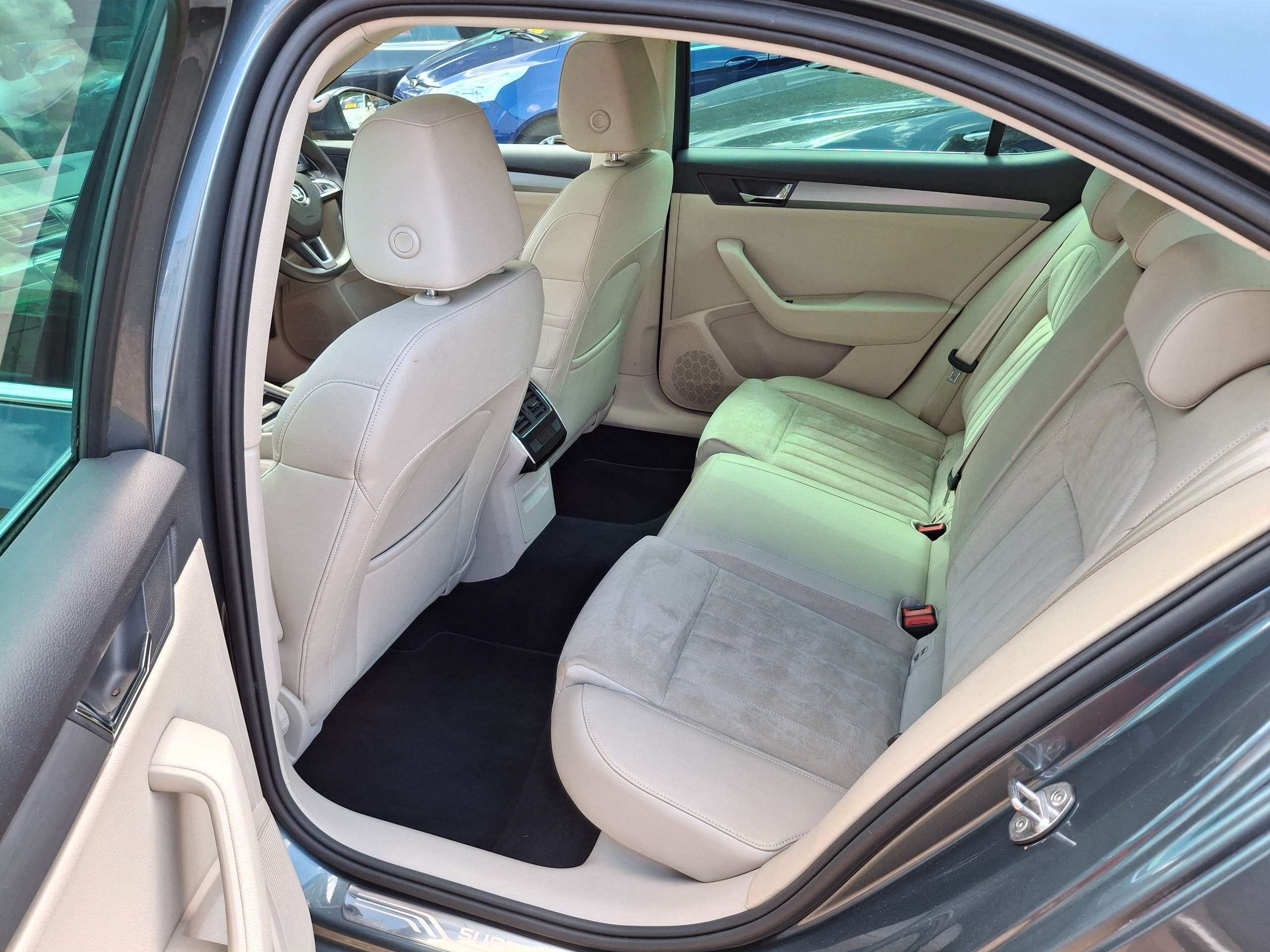 2016 SKODA SUPERB 2016 SKODA SUPERB