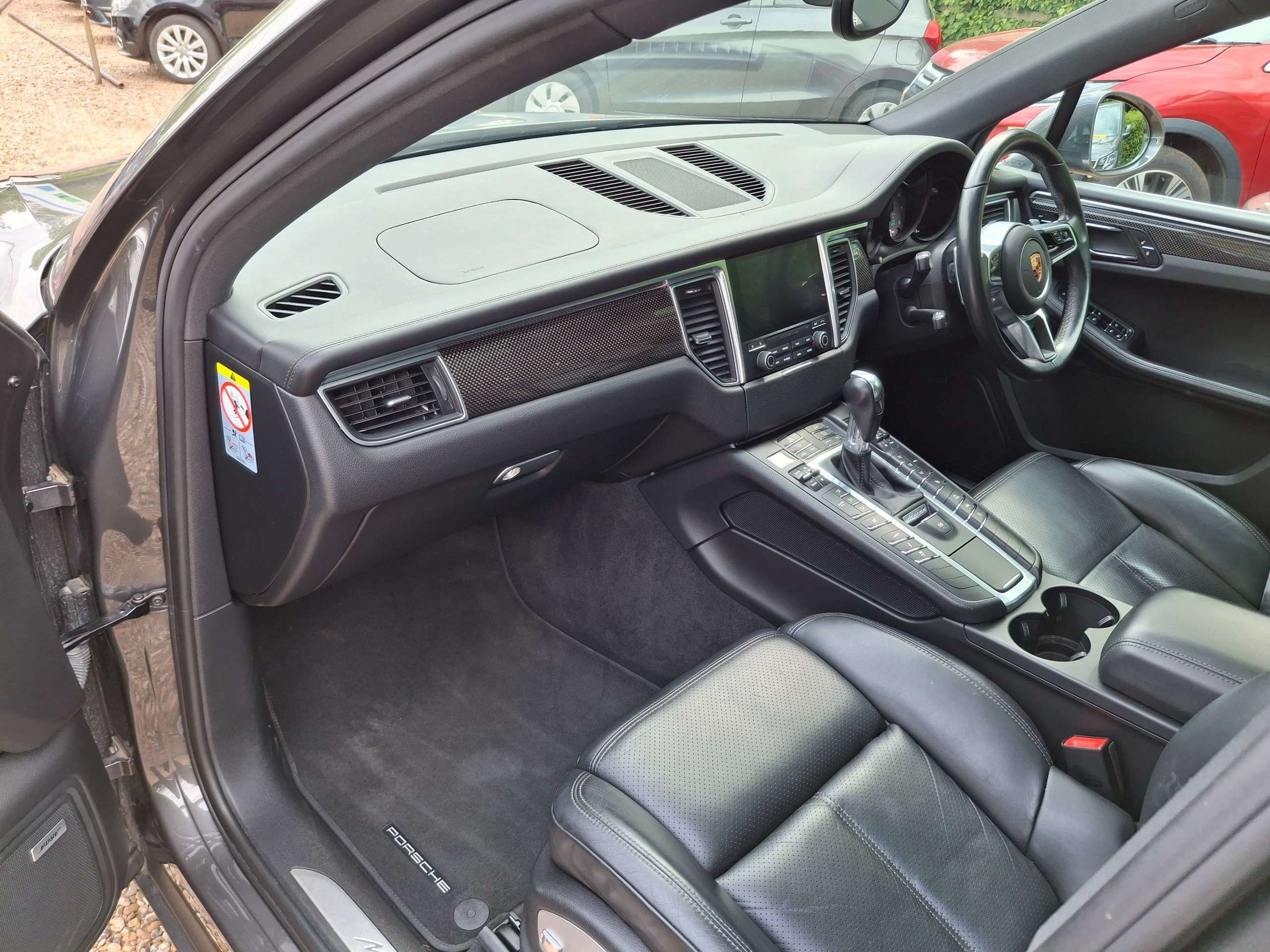 2017 PORSCHE MACAN 2017 PORSCHE MACAN