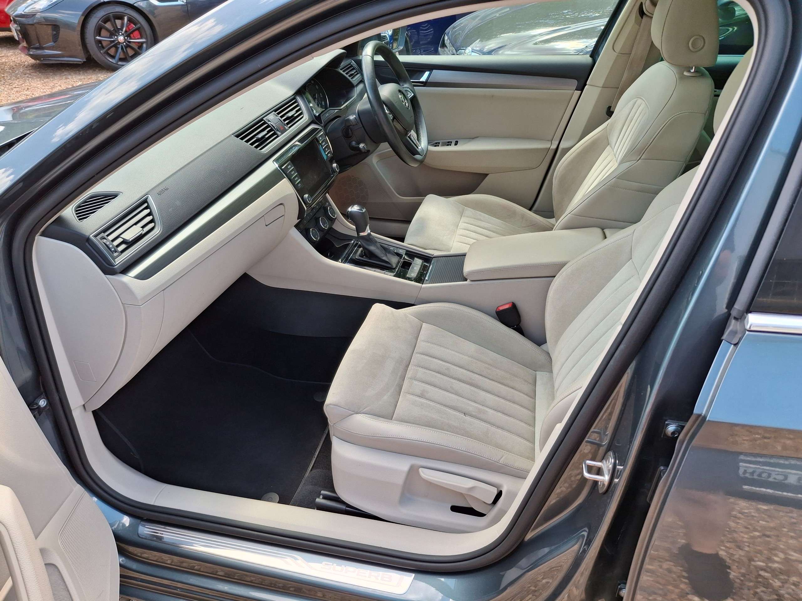 2016 SKODA SUPERB 2016 SKODA SUPERB