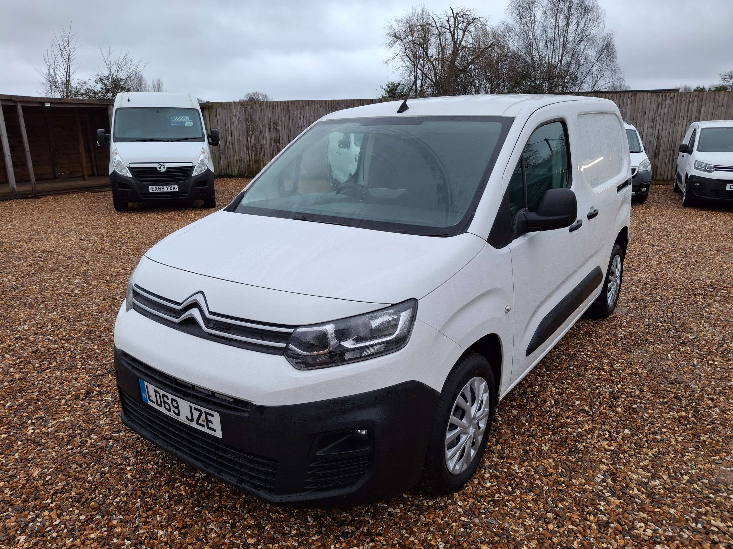 A 2020 CITROEN BERLINGO 1.5 BlueHDi 1000 Enterprise M Panel Van 5dr Diesel Manual SWB Euro 6 (s/s) (100 ps) A 2020 CITROEN BERLINGO 1.5 BlueHDi 1000 Enterprise M Panel Van 5dr Diesel Manual SWB Euro 6 (s/s) (100 ps)
