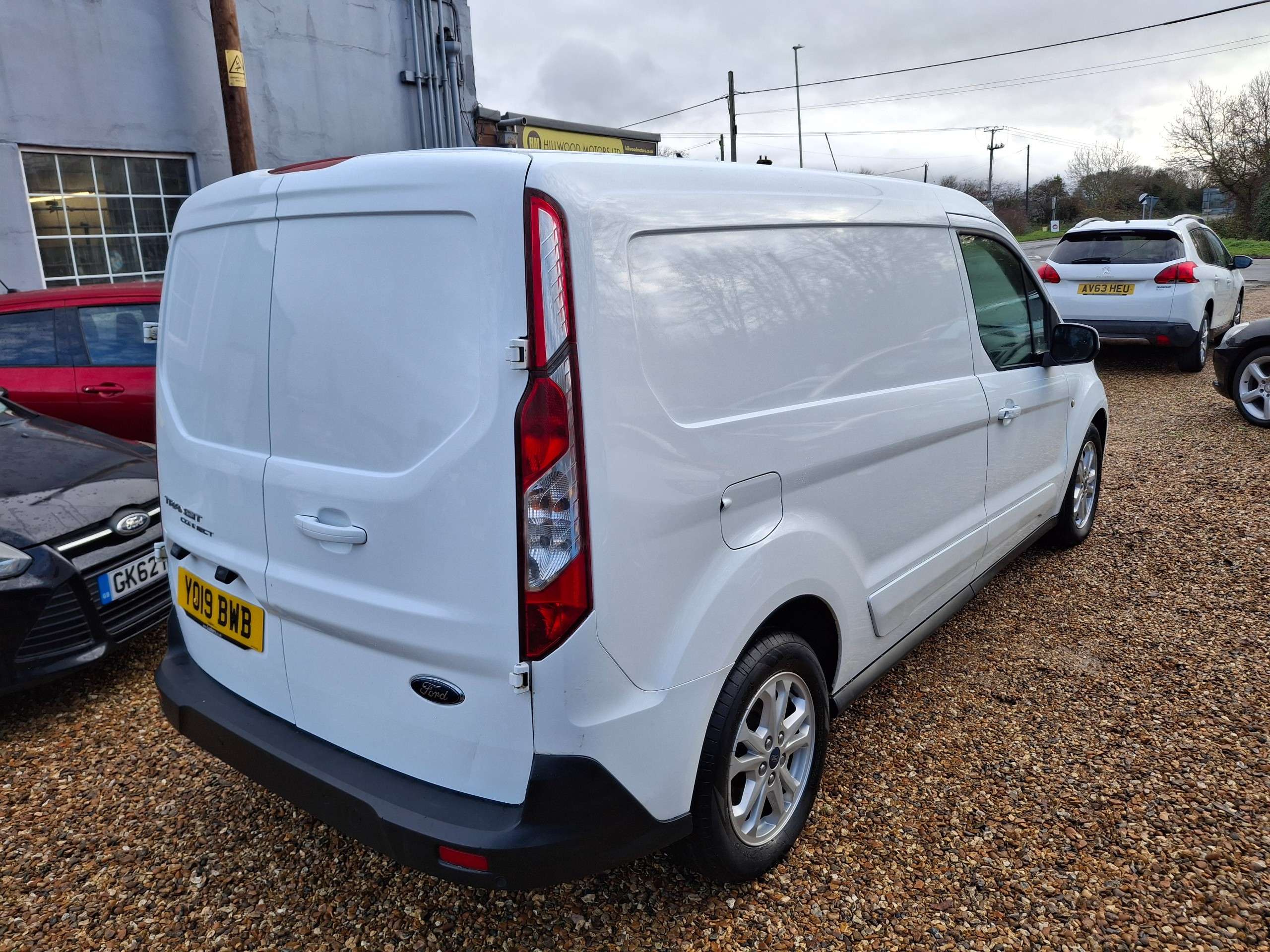 A 2019 FORD TRANSIT CONNECT 1.5 240 EcoBlue Limited Panel Van 5dr Diesel Manual L2 Euro 6 (s/s) (120 ps) A 2019 FORD TRANSIT CONNECT 1.5 240 EcoBlue Limited Panel Van 5dr Diesel Manual L2 Euro 6 (s/s) (120 ps)