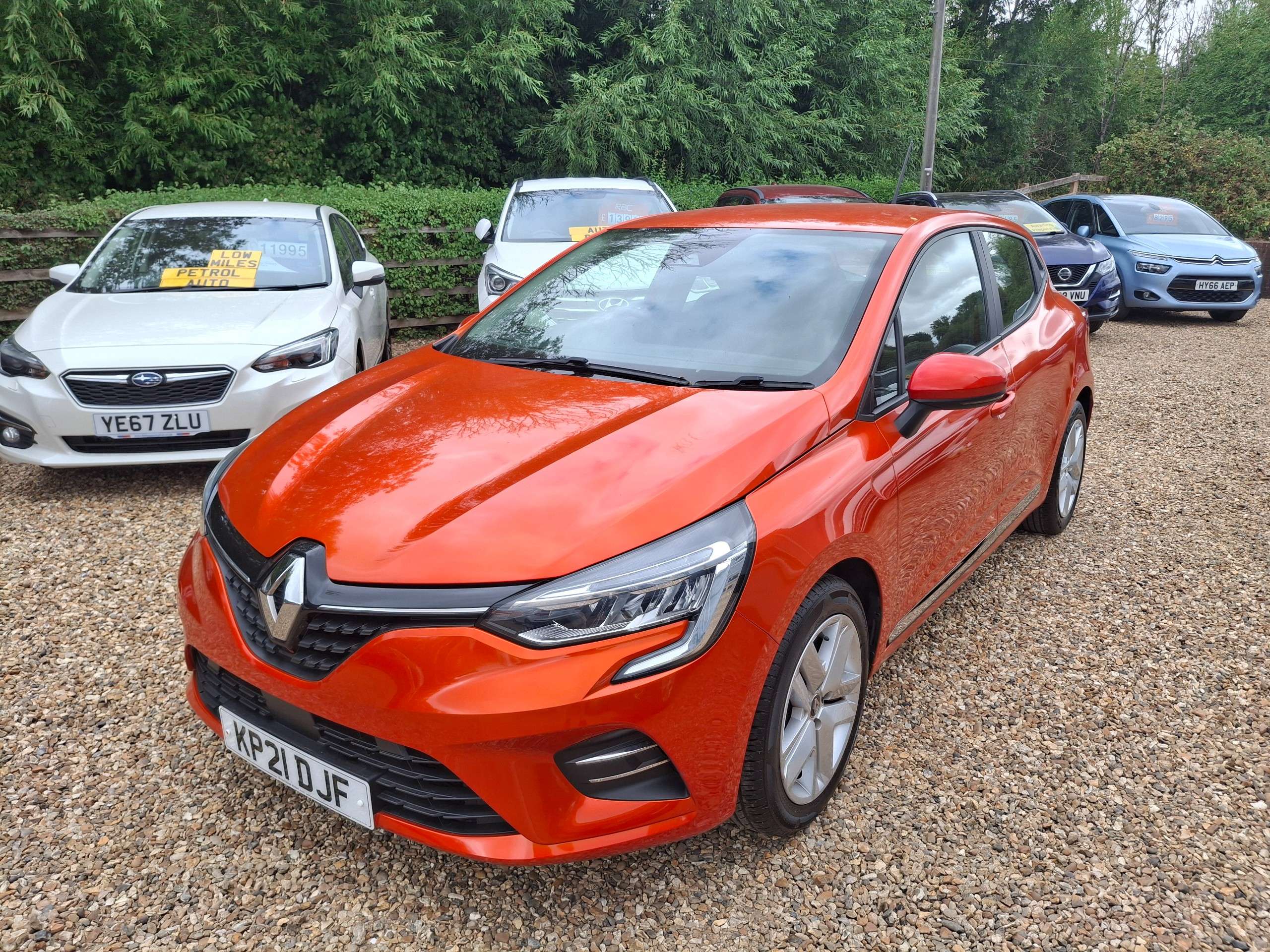 A 2021 RENAULT CLIO 1.0 SCe Play Hatchback 5dr Petrol Manual Euro 6 (s/s) (75 ps) A 2021 RENAULT CLIO 1.0 SCe Play Hatchback 5dr Petrol Manual Euro 6 (s/s) (75 ps)