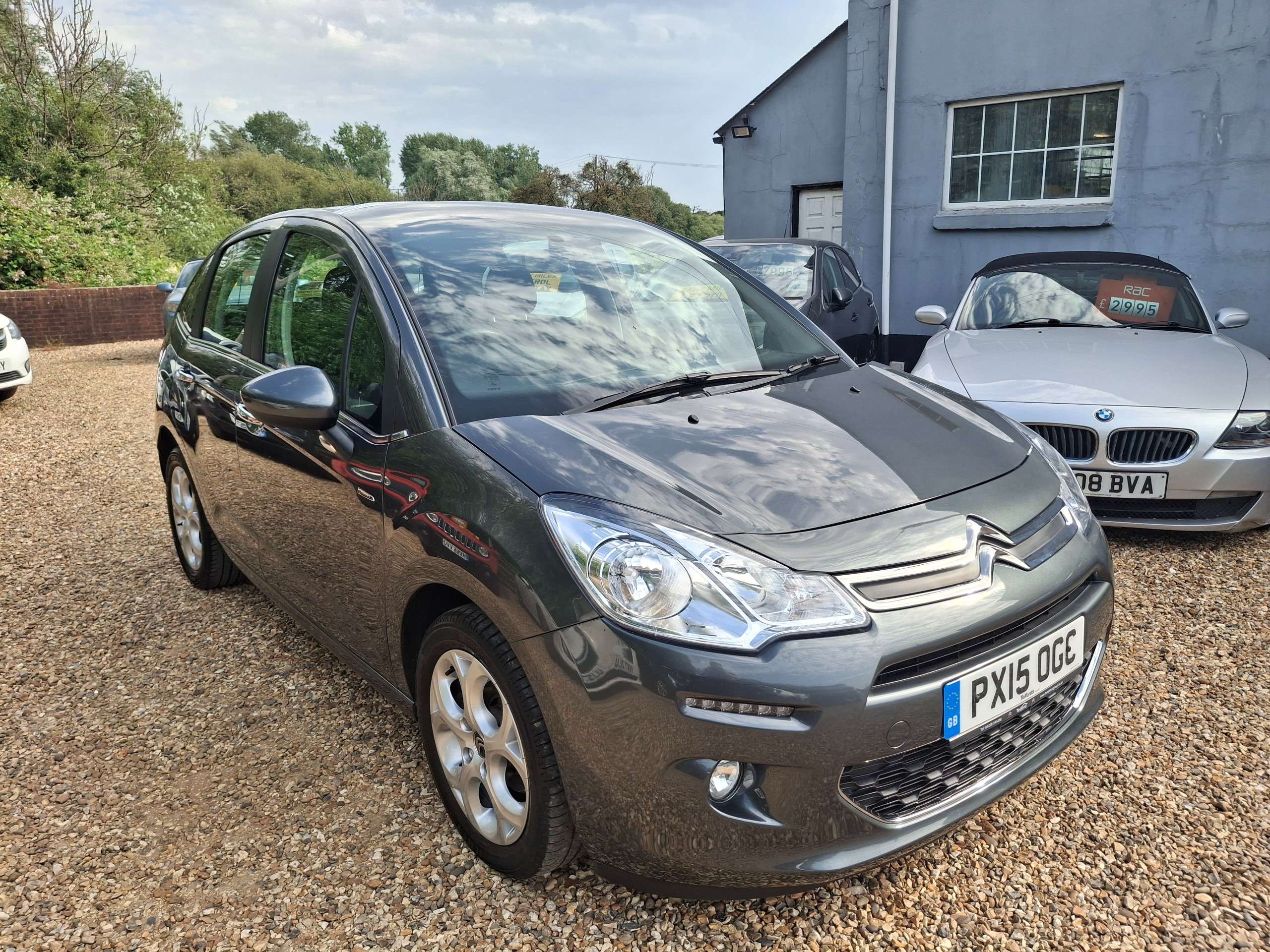 A 2015 CITROEN C3 1.6 BlueHDi Exclusive Hatchback 5dr Diesel Manual Euro 6 (s/s) (100 ps) A 2015 CITROEN C3 1.6 BlueHDi Exclusive Hatchback 5dr Diesel Manual Euro 6 (s/s) (100 ps)