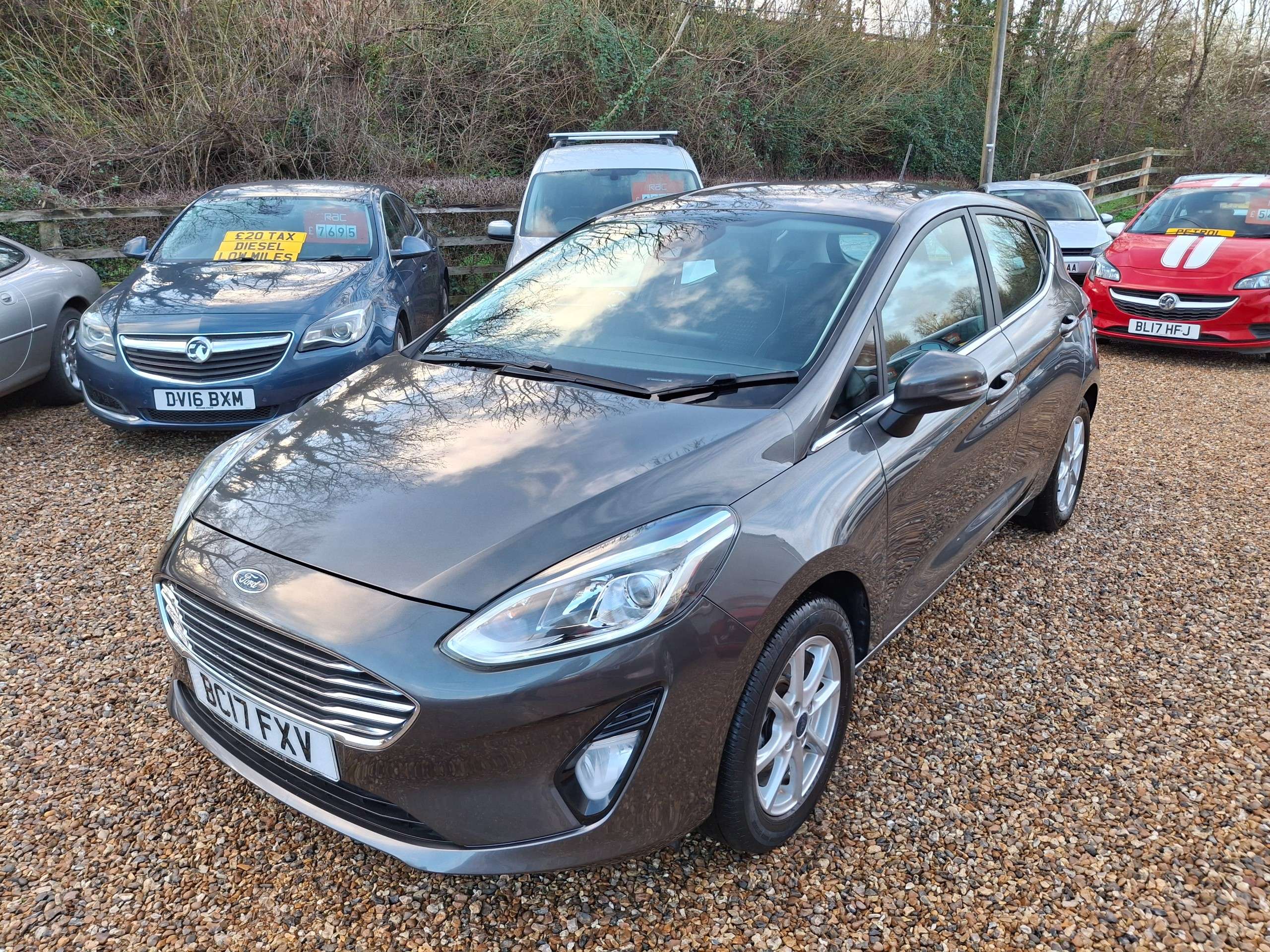 A 2017 FORD FIESTA 1.1 Ti-VCT Zetec Hatchback 5dr Petrol Manual Euro 6 (s/s) (85 ps) A 2017 FORD FIESTA 1.1 Ti-VCT Zetec Hatchback 5dr Petrol Manual Euro 6 (s/s) (85 ps)