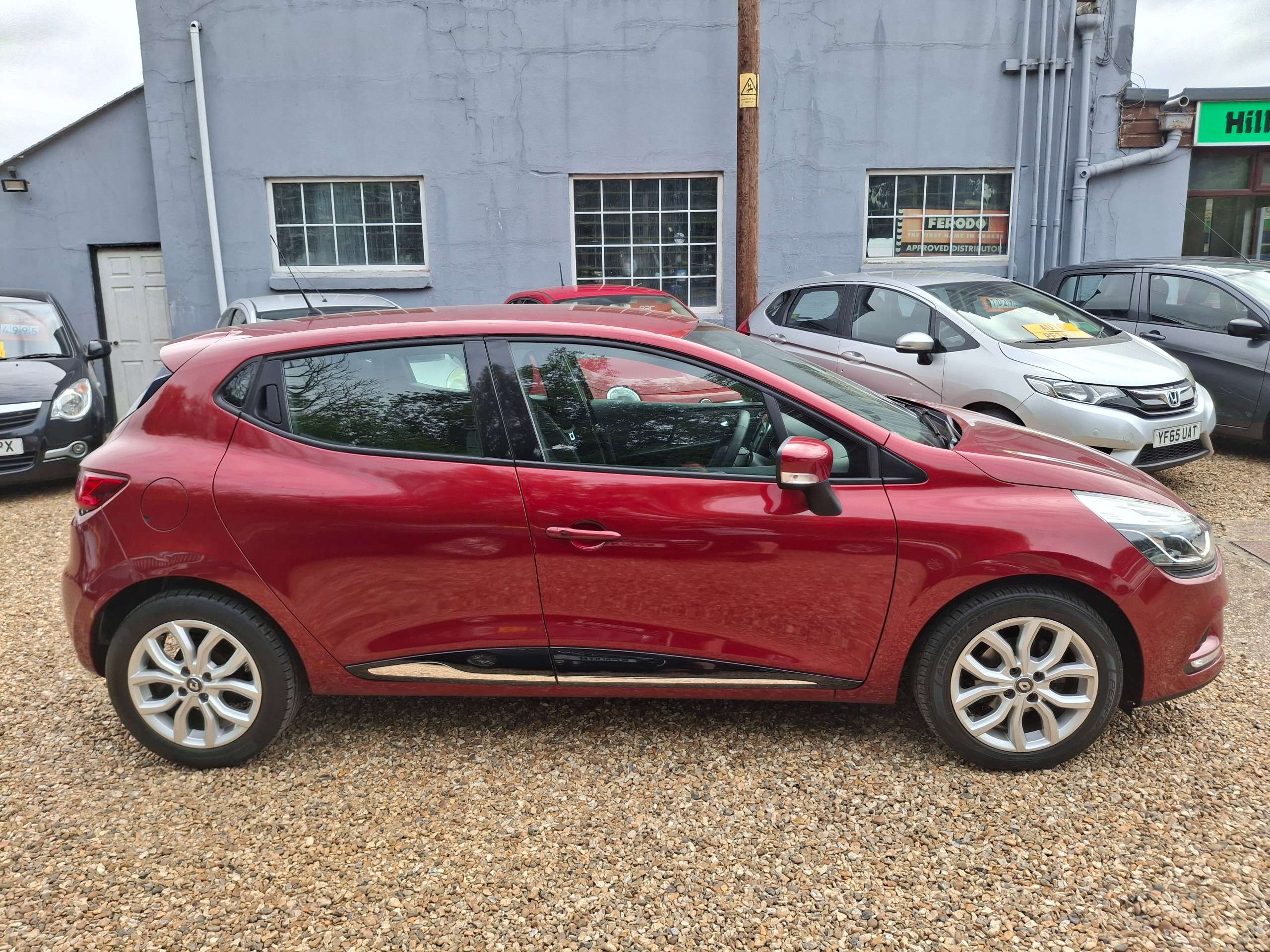 2017 RENAULT CLIO 2017 RENAULT CLIO