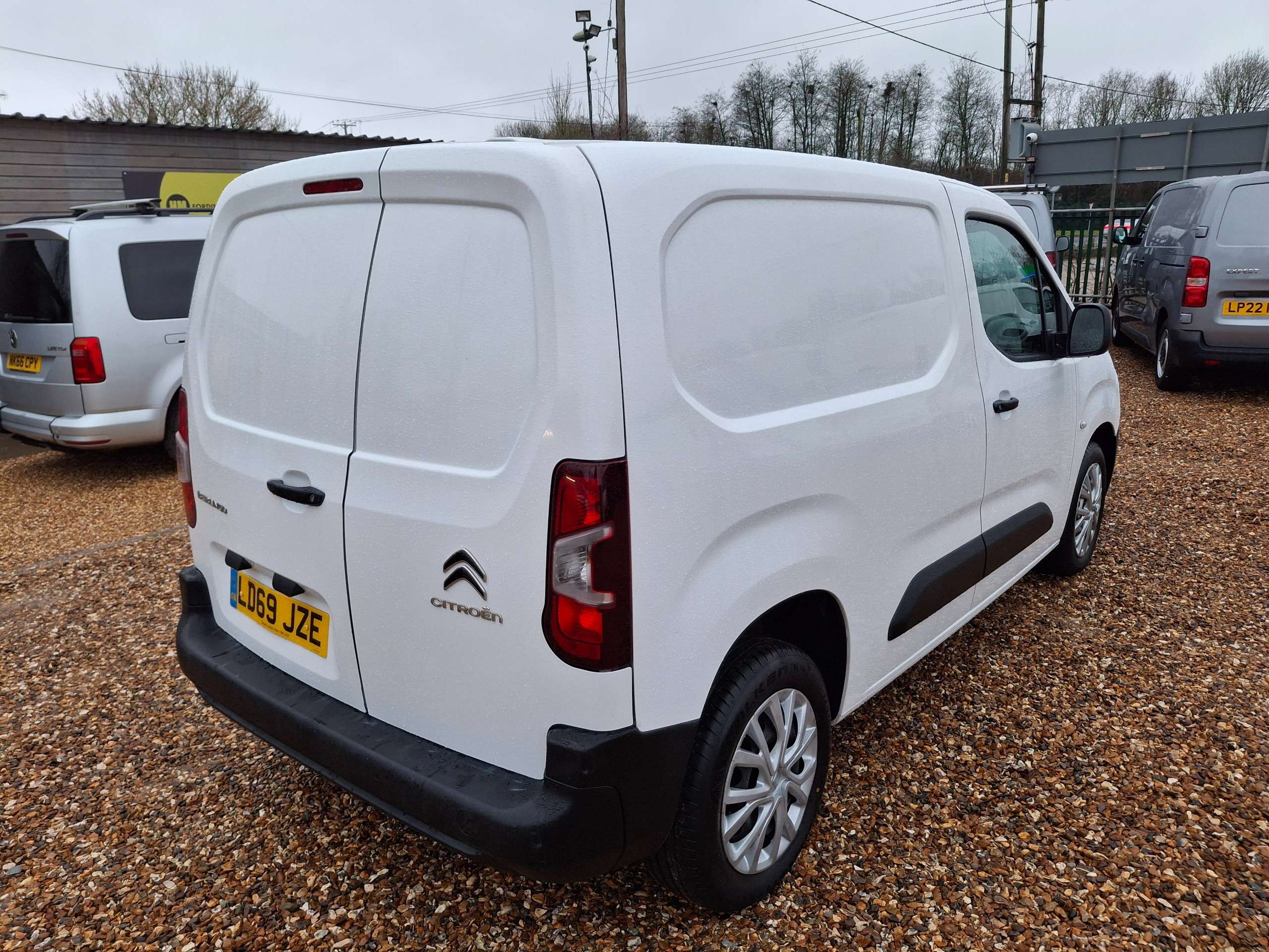 A 2020 CITROEN BERLINGO 1.5 BlueHDi 1000 Enterprise M Panel Van 5dr Diesel Manual SWB Euro 6 (s/s) (100 ps) A 2020 CITROEN BERLINGO 1.5 BlueHDi 1000 Enterprise M Panel Van 5dr Diesel Manual SWB Euro 6 (s/s) (100 ps)
