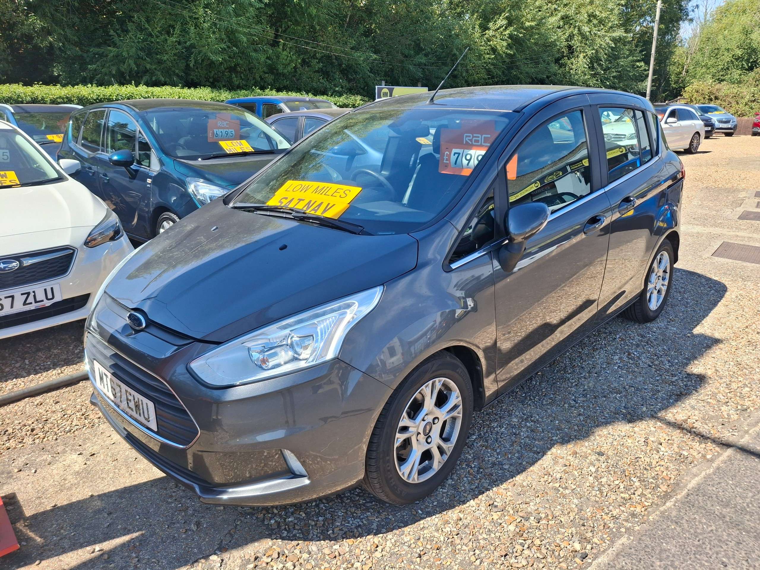 A 2017 FORD B-MAX 1.0T EcoBoost Zetec Navigator MPV 5dr Petrol Manual Euro 6 (100 ps) A 2017 FORD B-MAX 1.0T EcoBoost Zetec Navigator MPV 5dr Petrol Manual Euro 6 (100 ps)