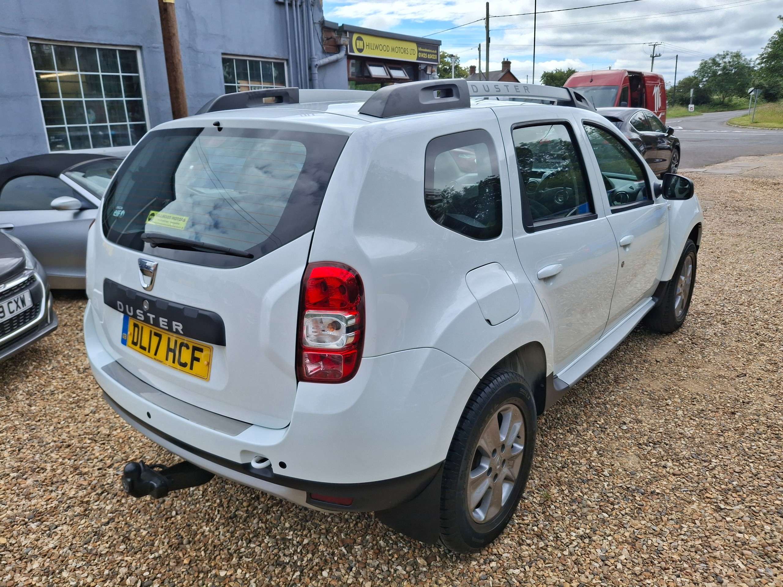 A 2017 DACIA DUSTER 1.5 dCi Laureate SUV 5dr Diesel Manual Euro 6 (s/s) (110 ps) A 2017 DACIA DUSTER 1.5 dCi Laureate SUV 5dr Diesel Manual Euro 6 (s/s) (110 ps)